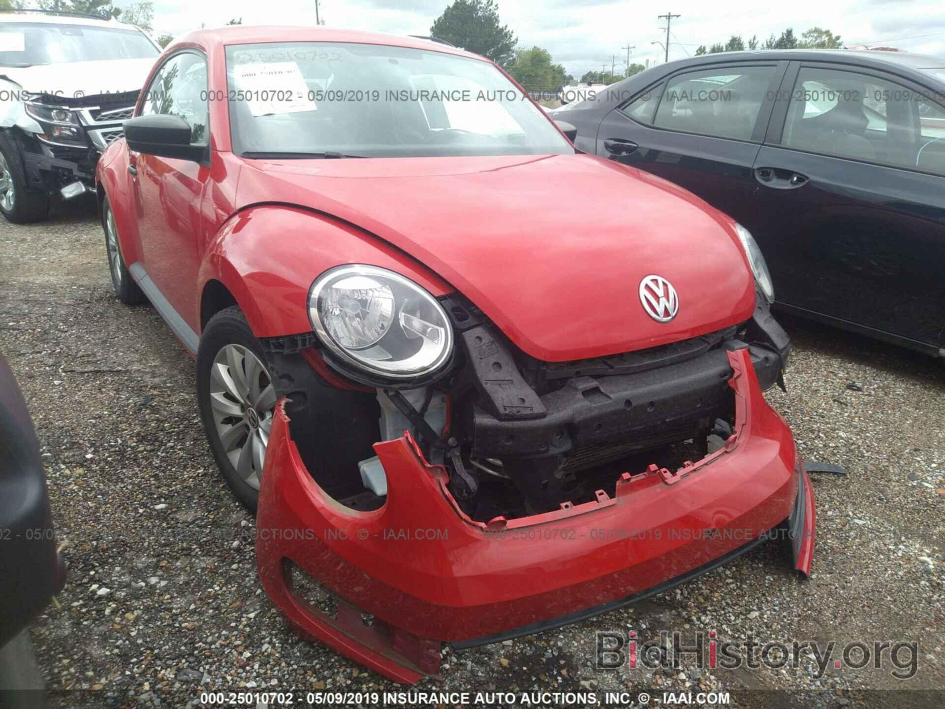 Photo 3VWF17AT4FM624976 - VOLKSWAGEN BEETLE 2015