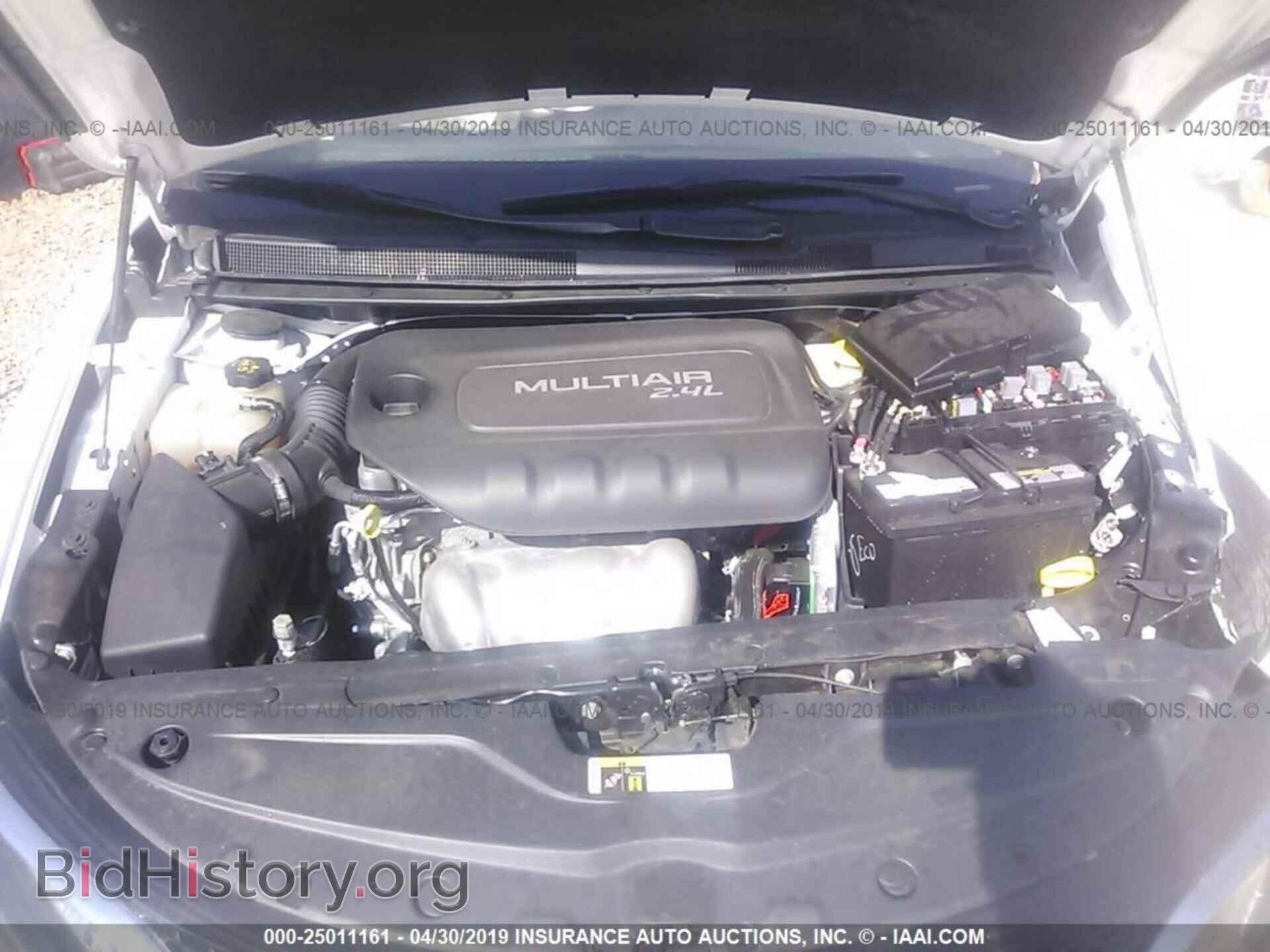 2016 CHRYSLER 200 - VIN: 1C3CCCAB3GN158114 - Фото 10