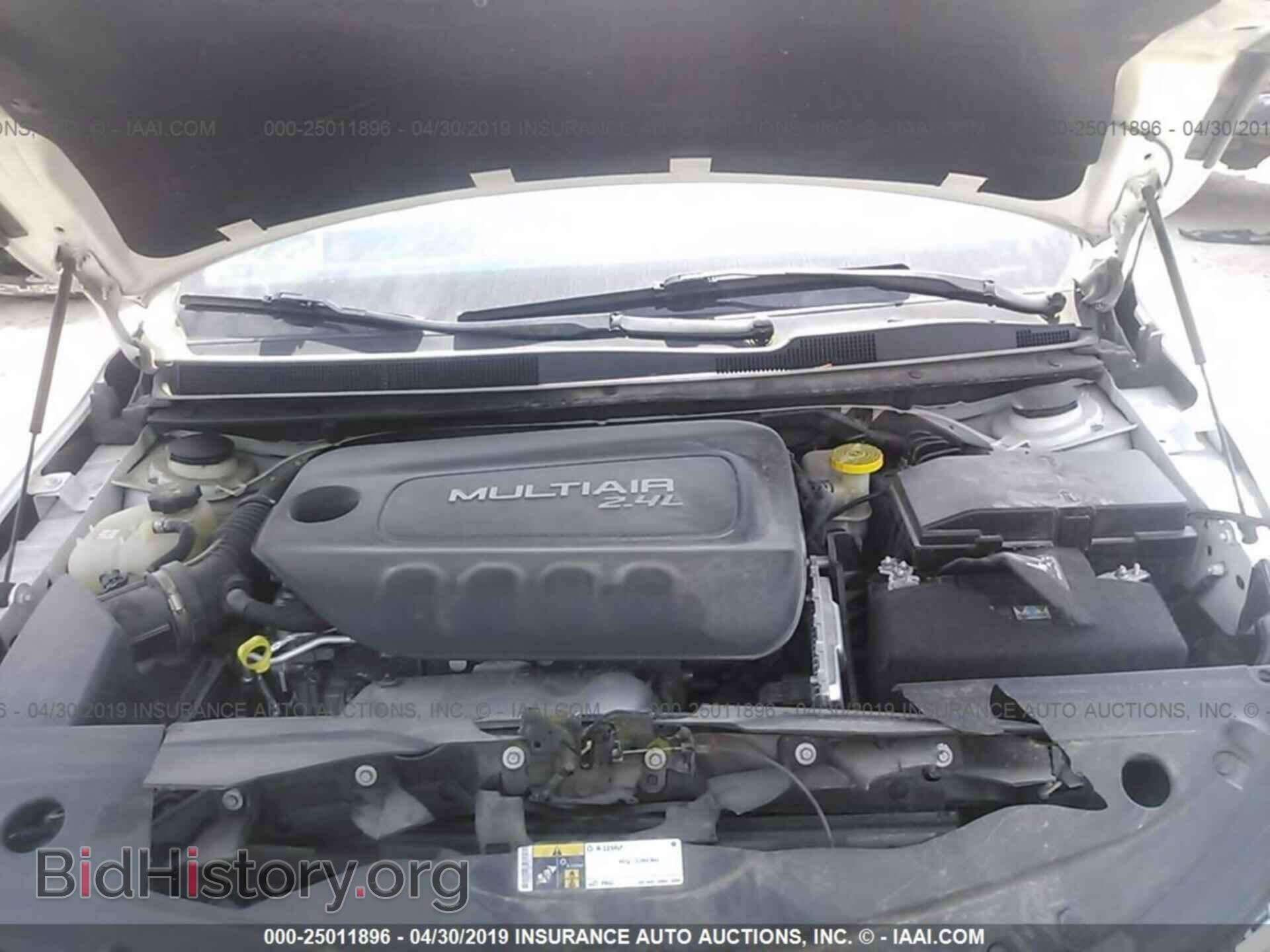 2016 CHRYSLER 200 - VIN: 1C3CCCAB5GN186190 - Photo 10