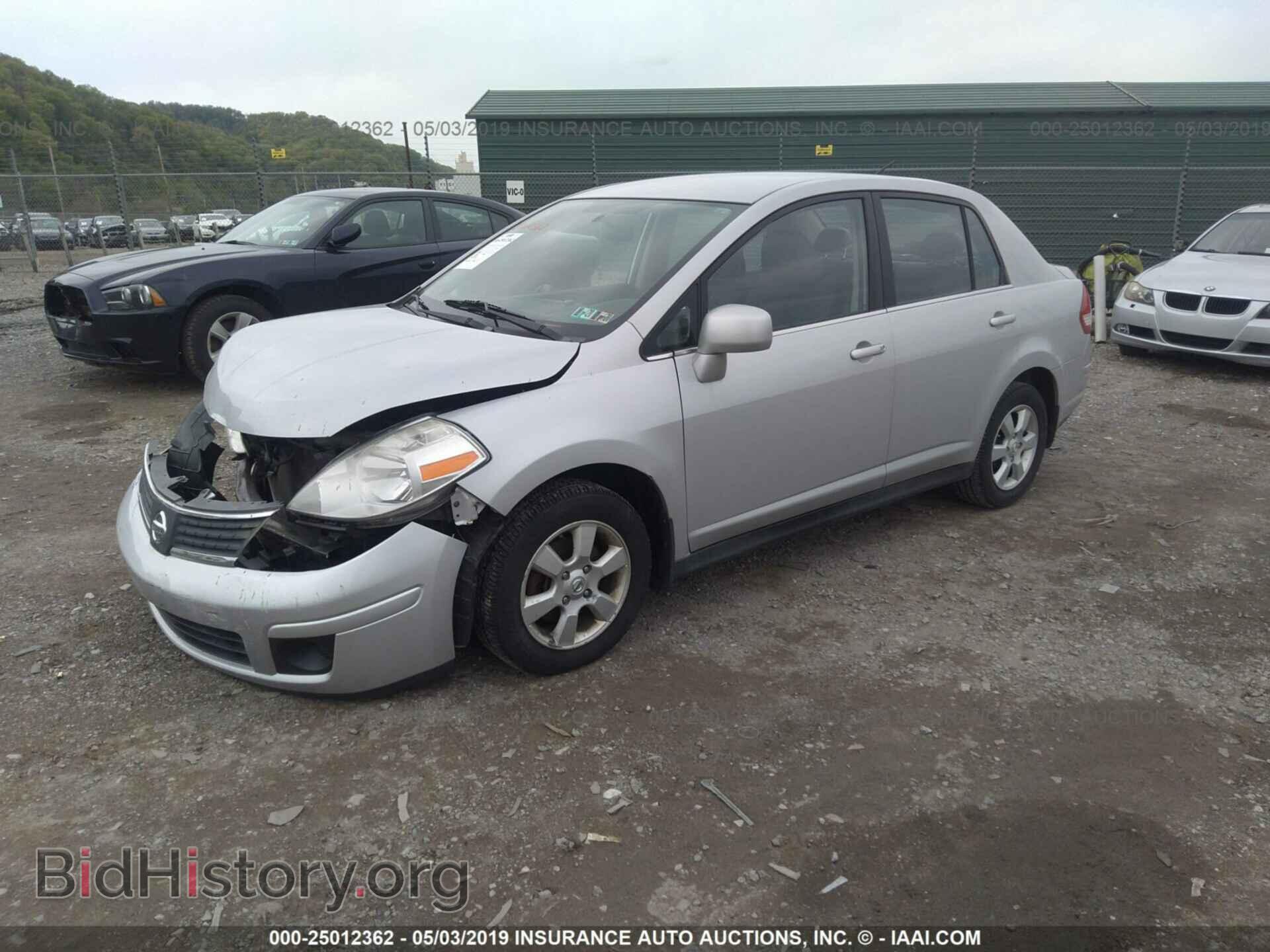 2008 NISSAN VERSA - VIN: 3N1BC11E28L352434 - Фото 2