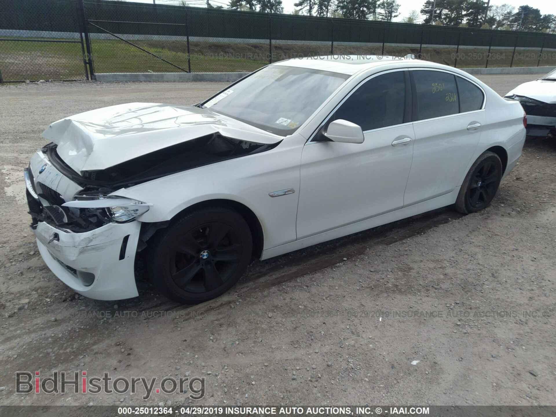 2013 BMW 528 - VIN: WBAXH5C52DDW12062 - Фото 2