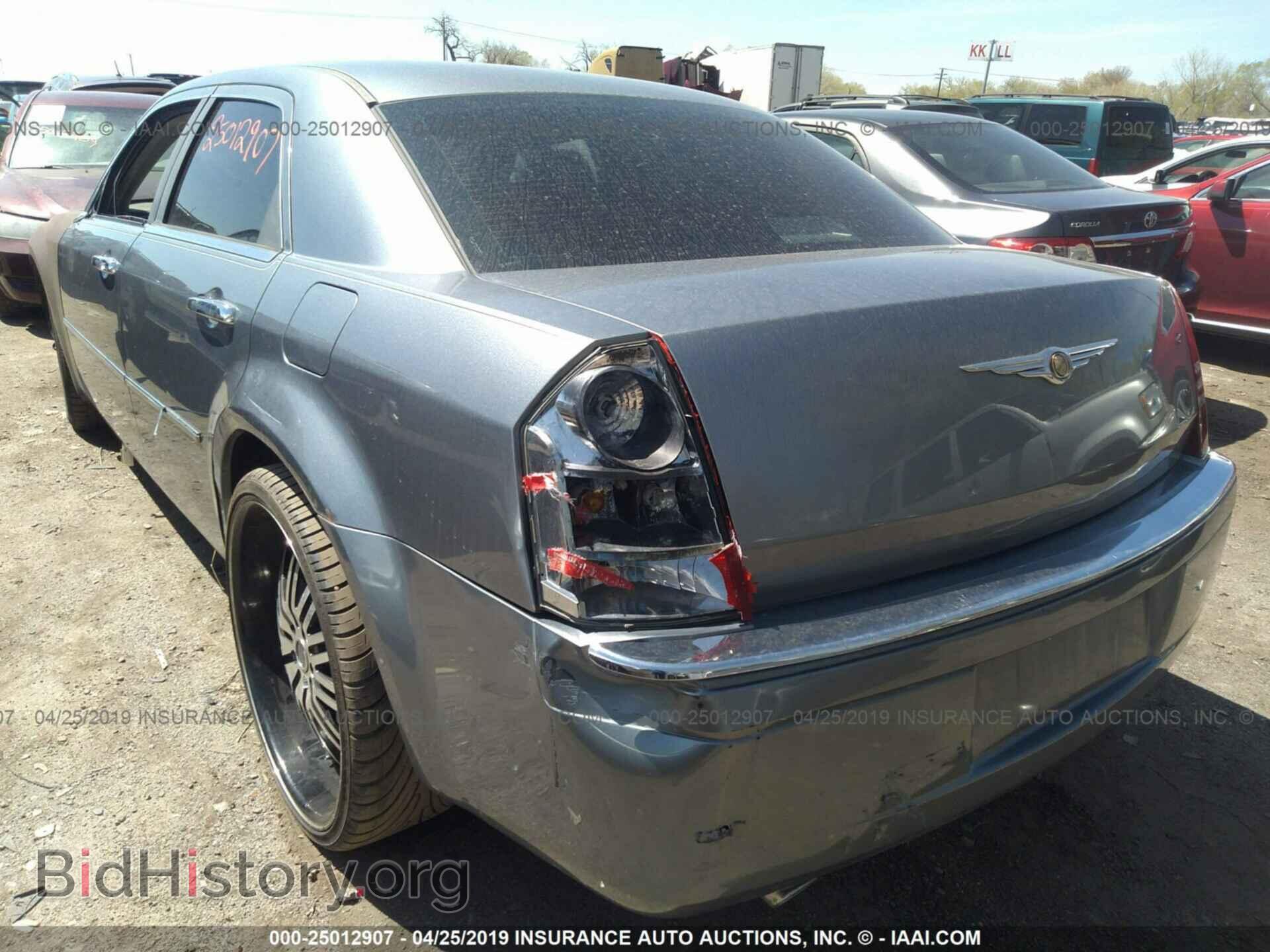 2006 CHRYSLER 300C - VIN: 2C3KA63H96H220515 - Фото 3