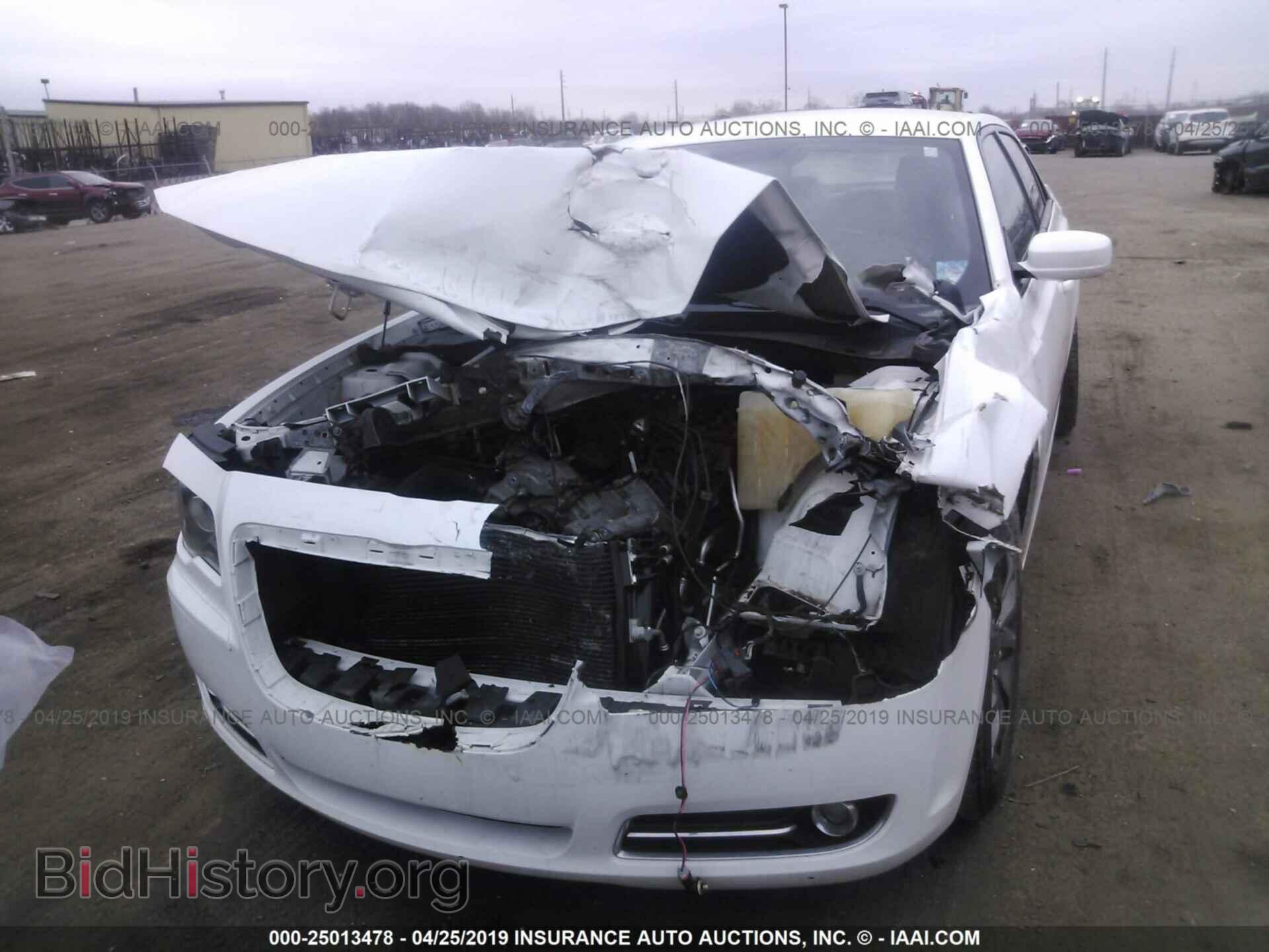 2014 CHRYSLER 300 - VIN: 2C3CCAGT2EH337237 - Фото 6