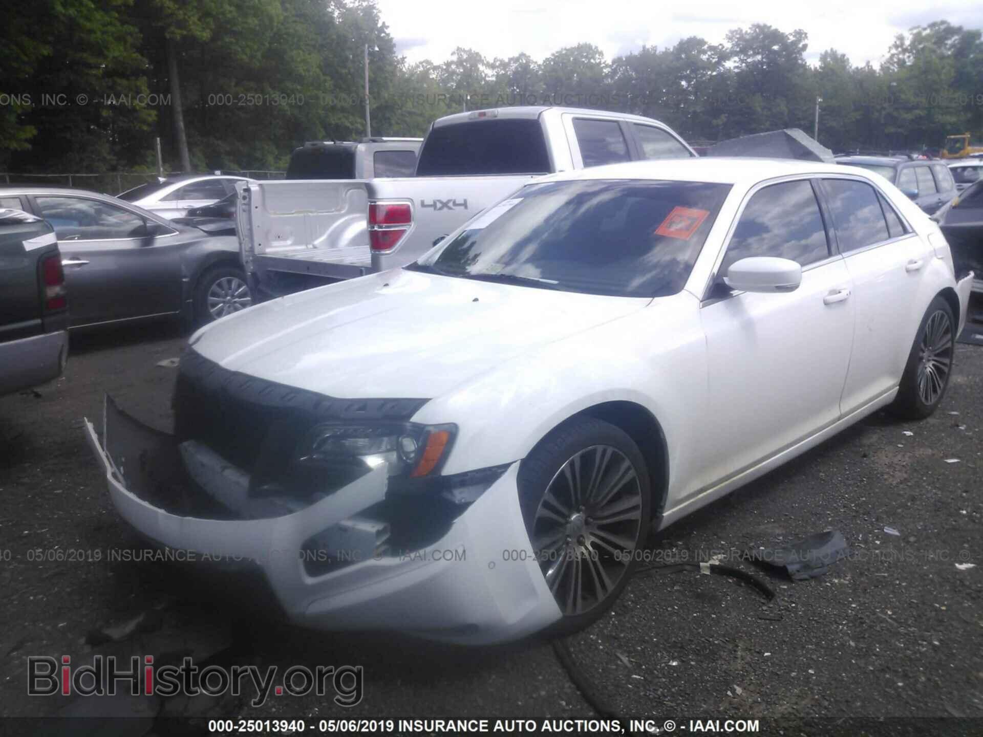 2012 CHRYSLER 300 - VIN: 2C3CCABG8CH161155 - Фото 2