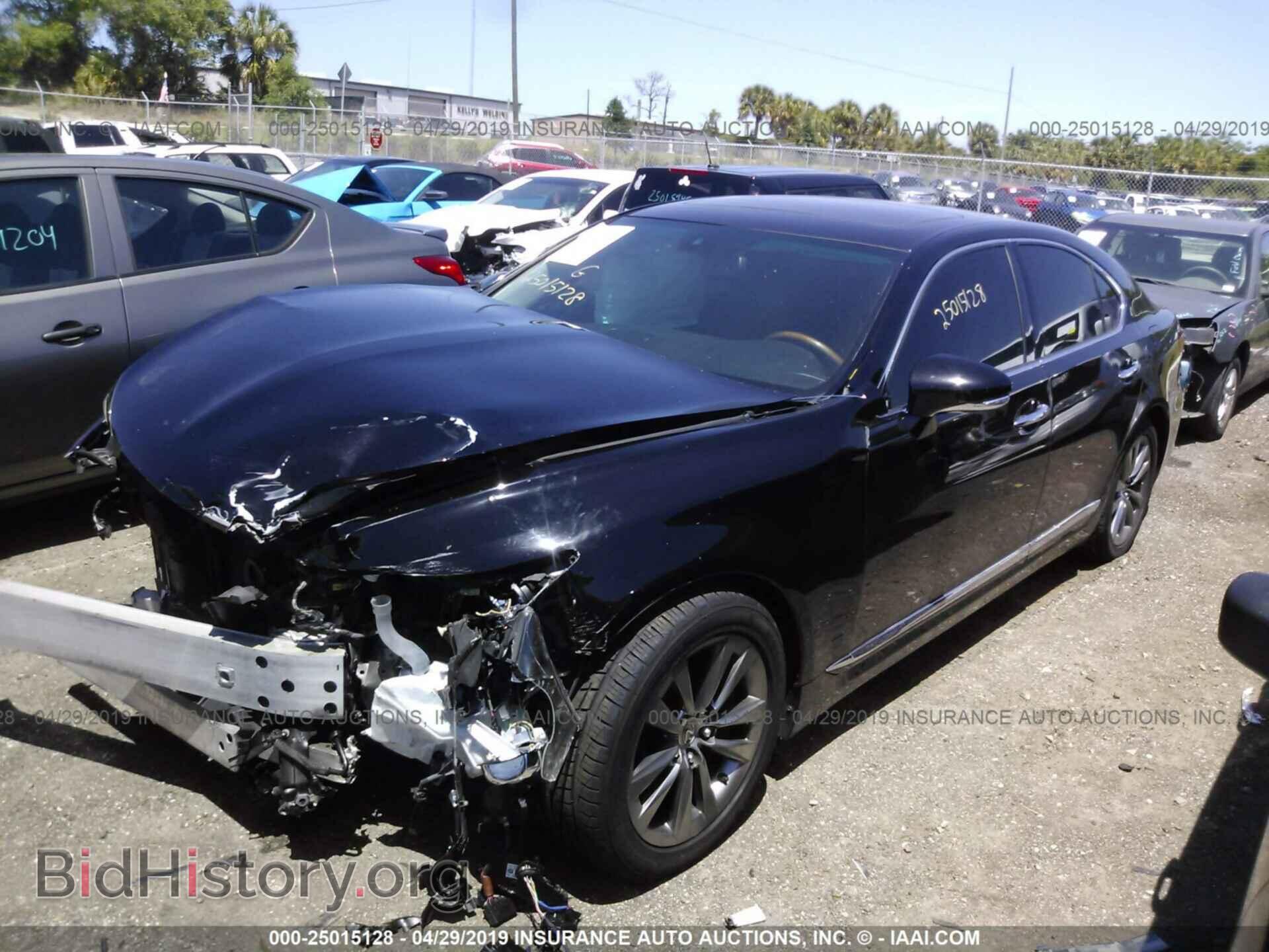 2013 LEXUS LS - VIN: JTHCL5EF3D5016733 - Фото 2