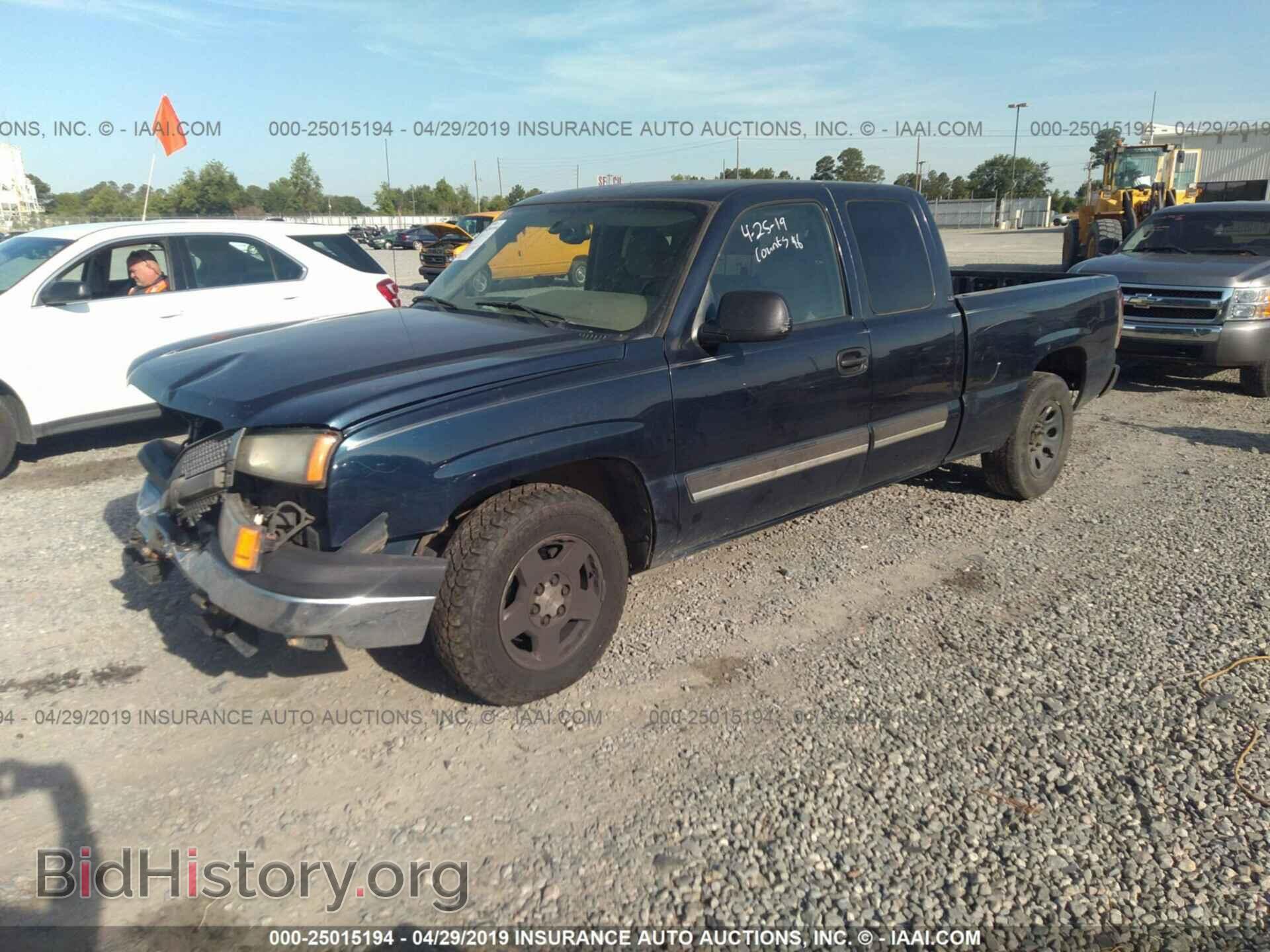 2005 CHEVROLET SILVERADO - VIN: 2GCEC19VX51169388 - Photo 2