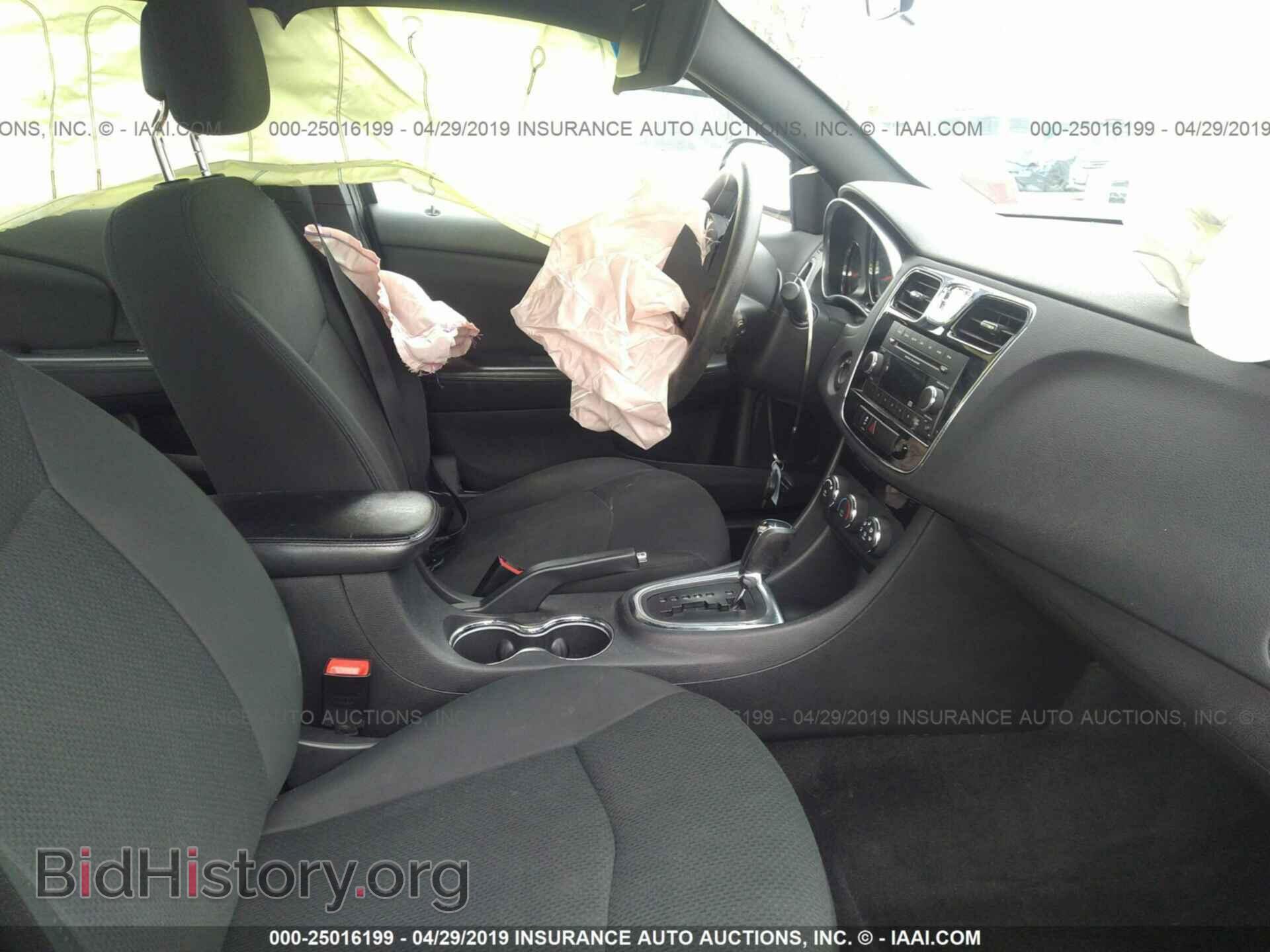 2012 CHRYSLER 200 - VIN: 1C3CCBAB4CN113834 - Фото 5