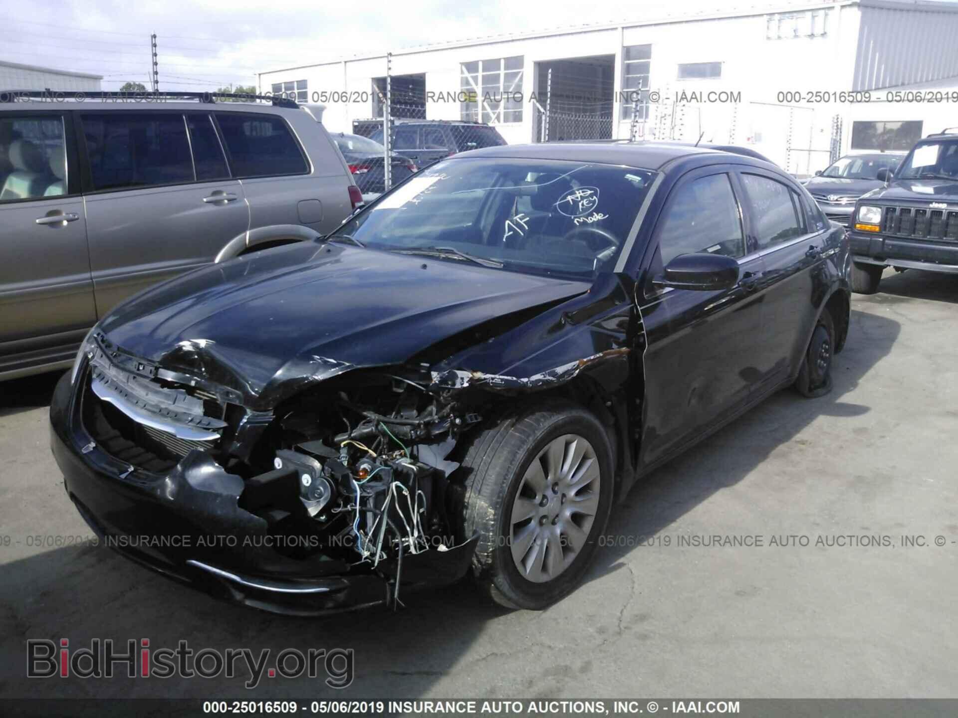2013 CHRYSLER 200 - VIN: 1C3CCBAB9DN561424 - Photo 2