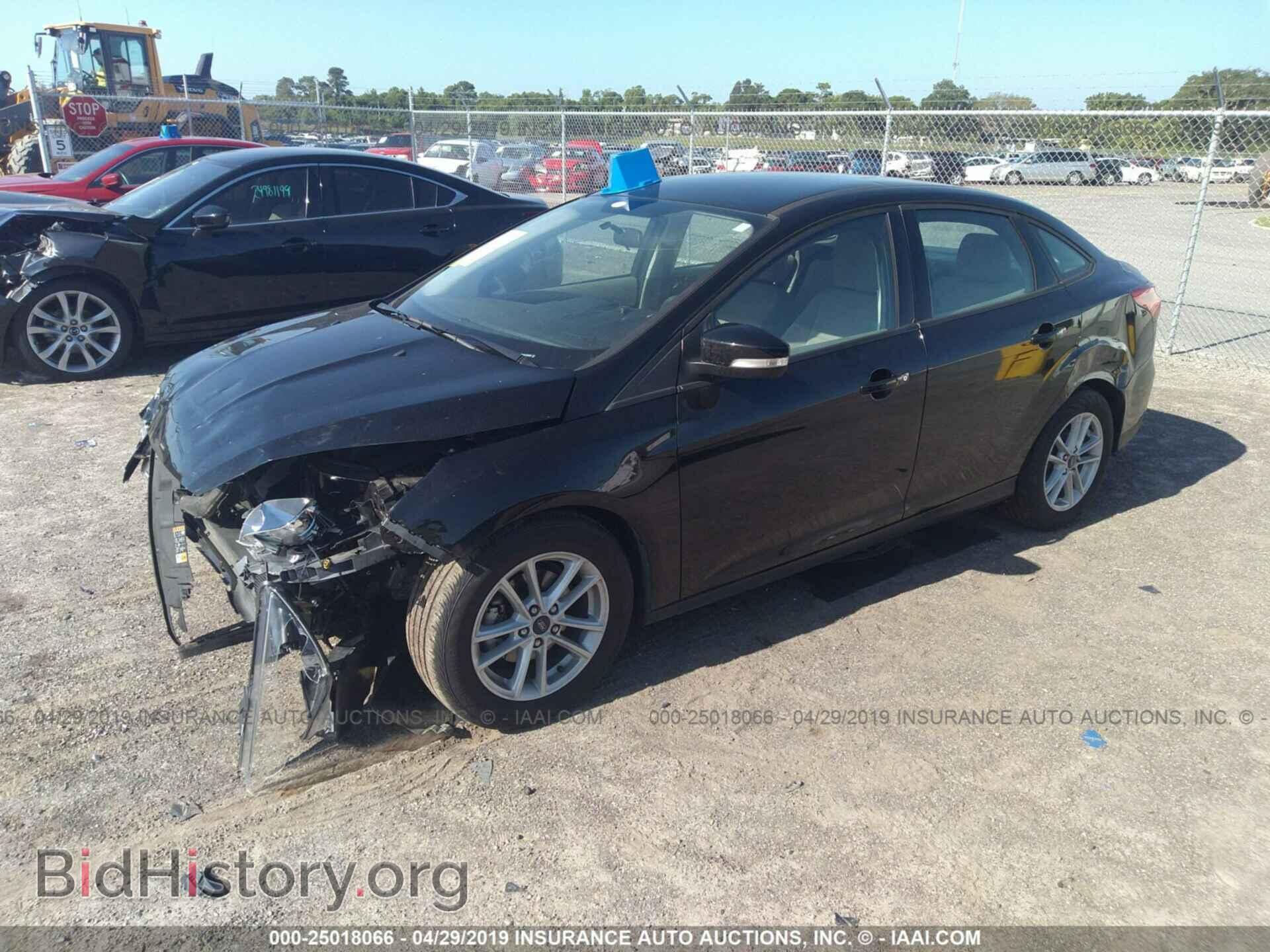 2017 FORD FOCUS - VIN: 1FADP3F2XHL252202 - Фото 2