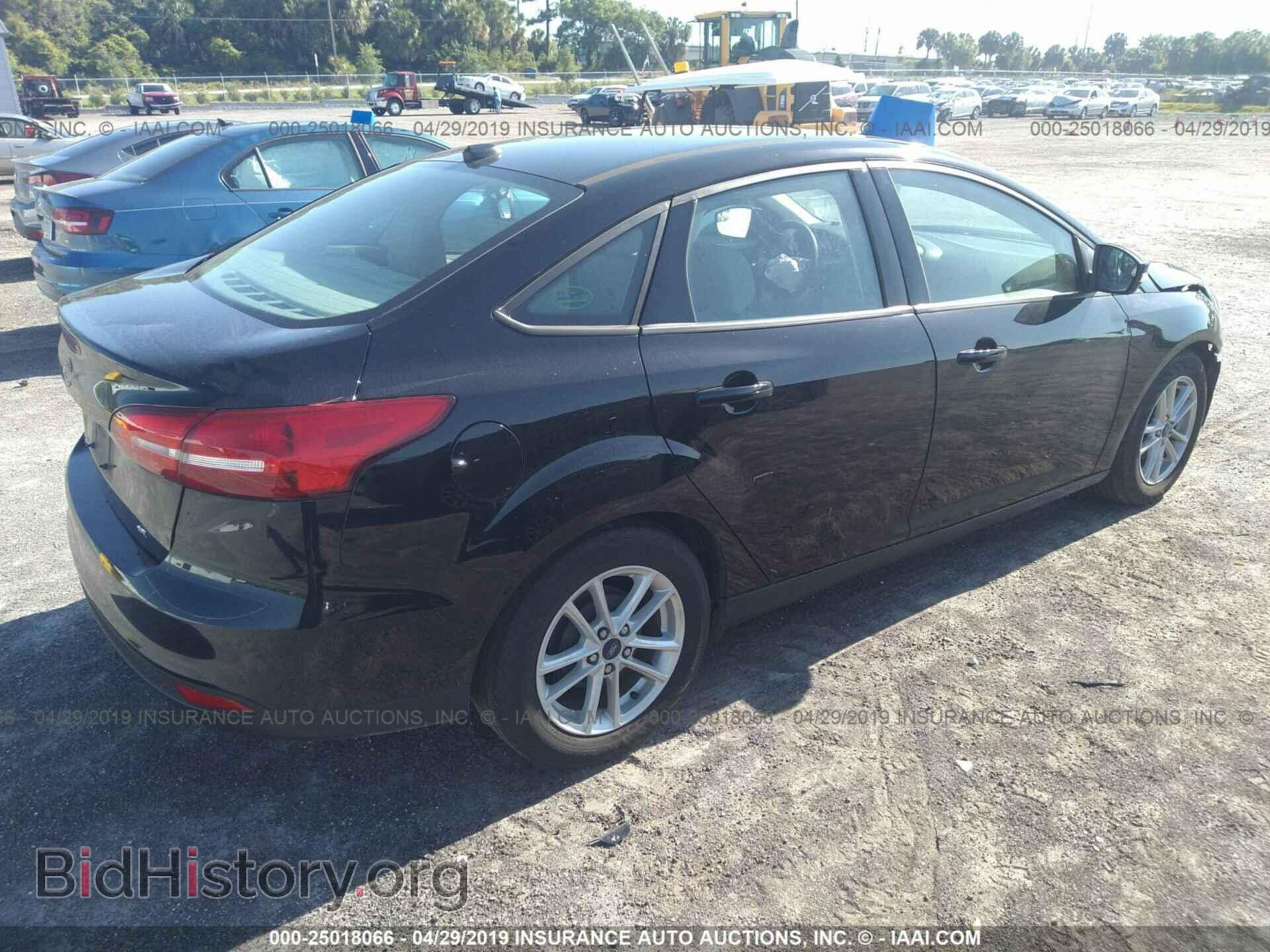 2017 FORD FOCUS - VIN: 1FADP3F2XHL252202 - Фото 4