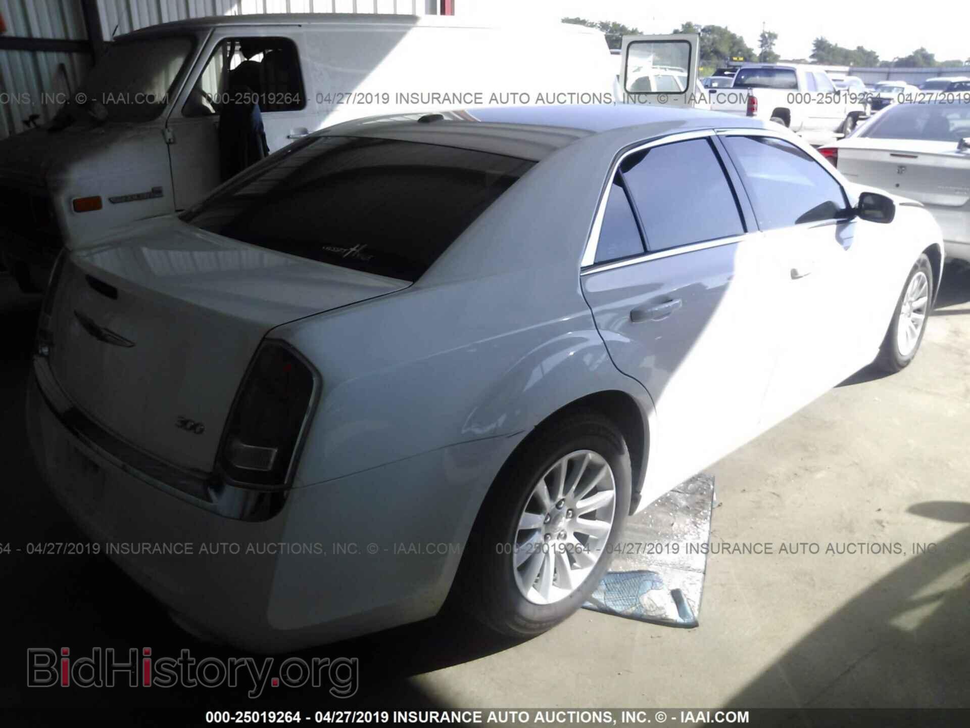 2014 CHRYSLER 300 - VIN: 2C3CCAAG2EH128074 - Фото 4