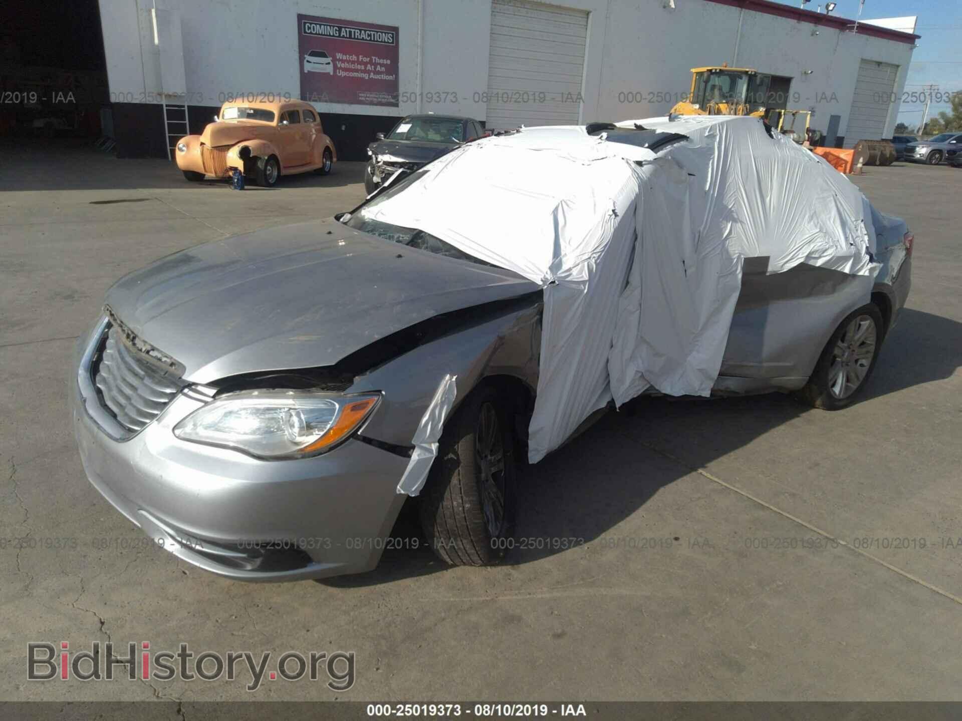 2014 CHRYSLER 200 - VIN: 1C3CCBBB6EN120124 - Фото 2