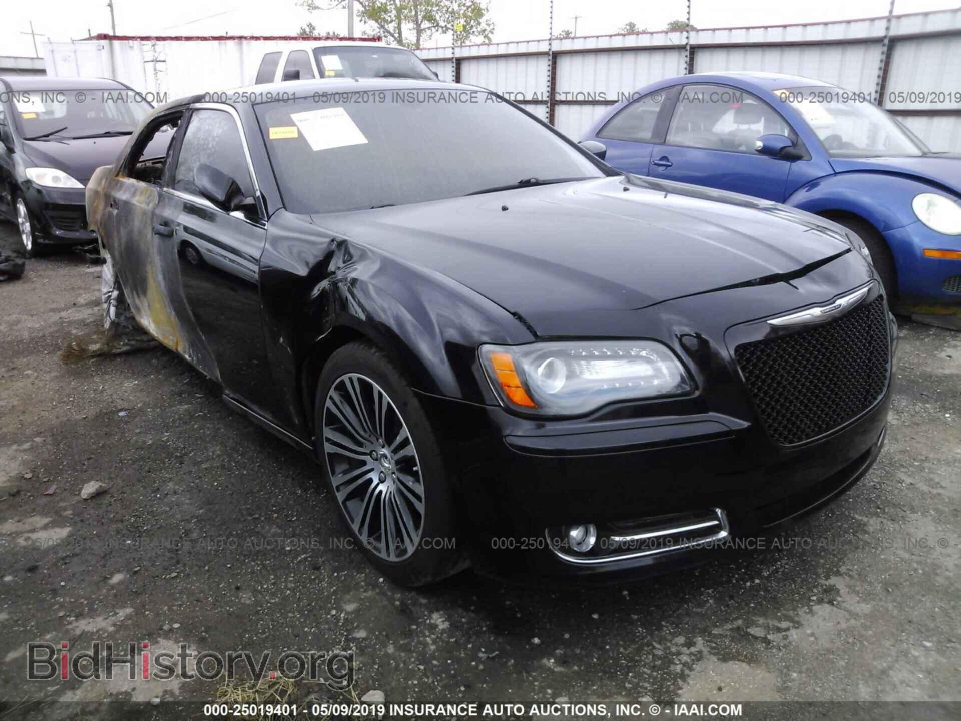 Фотография 2C3CCABG1CH284070 - CHRYSLER 300 2012