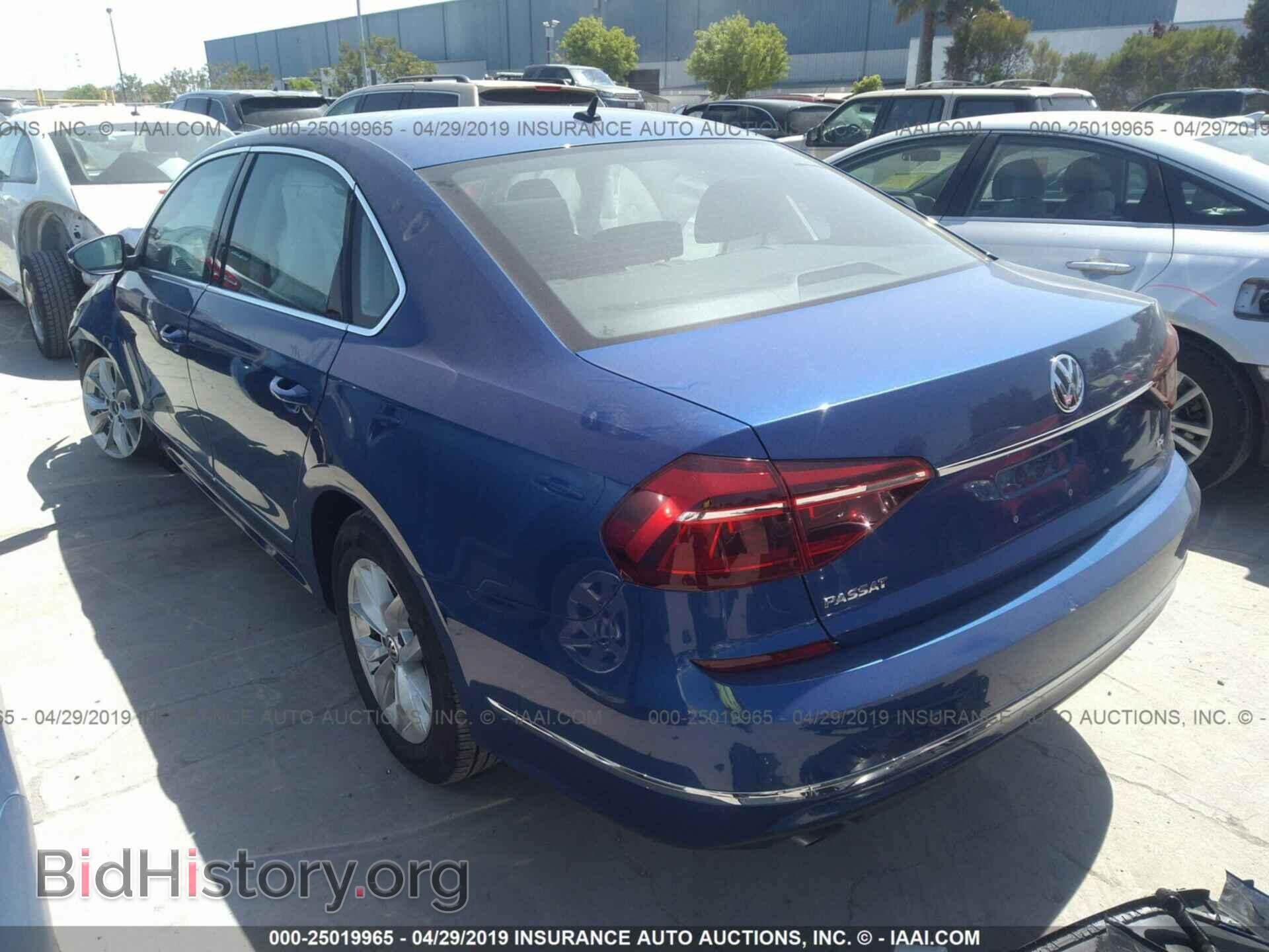 2017 VOLKSWAGEN PASSAT - VIN: 1VWAT7A30HC068996 - Фото 3