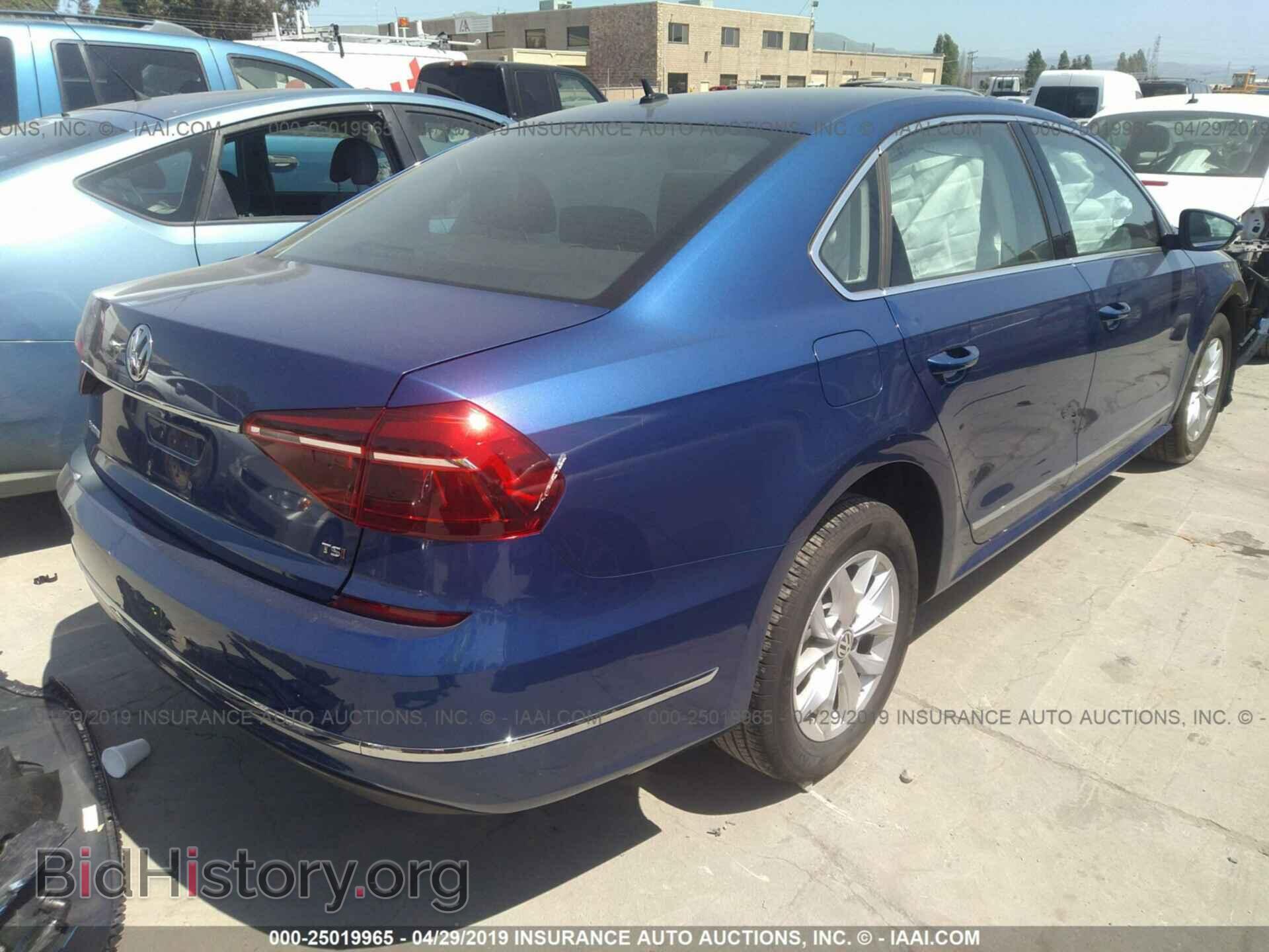 2017 VOLKSWAGEN PASSAT - VIN: 1VWAT7A30HC068996 - Фото 4