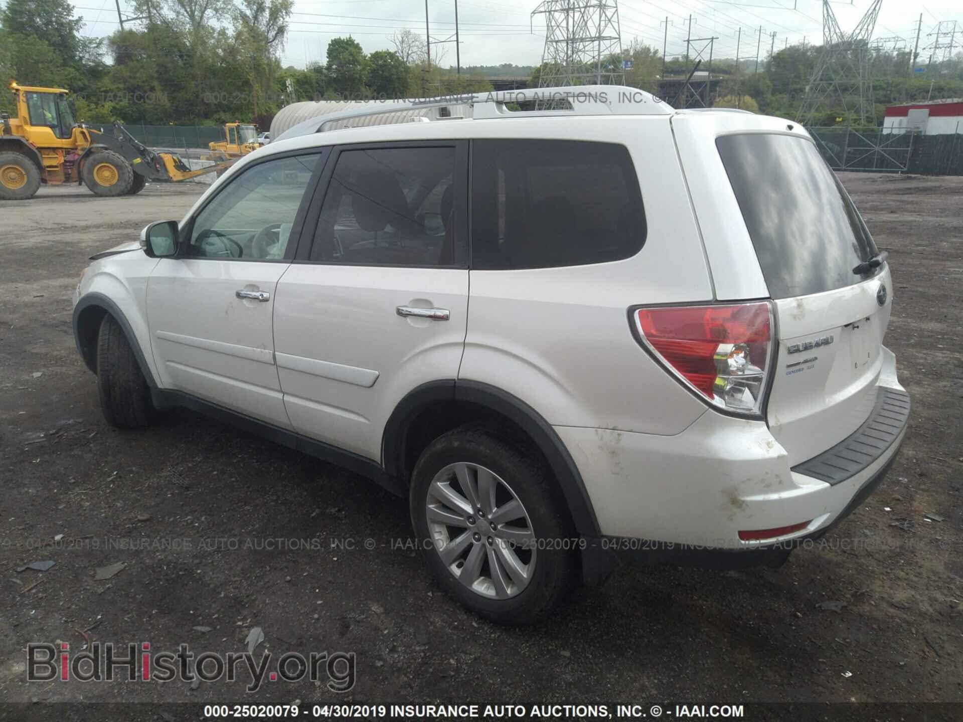 2011 SUBARU FORESTER - VIN: JF2SHAHC2BH743951 - Фото 3