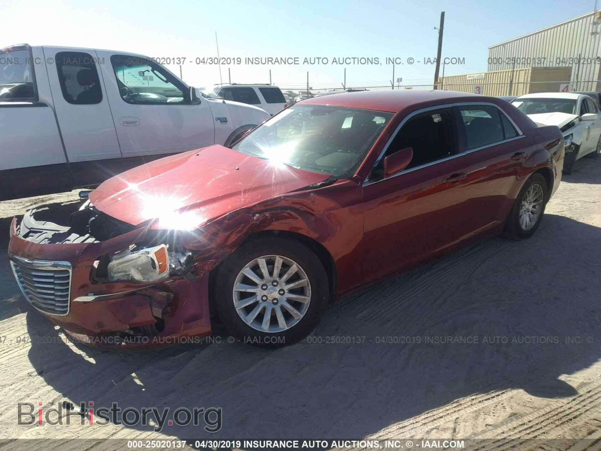 2012 CHRYSLER 300 - VIN: 2C3CCAAG6CH312916 - Photo 2