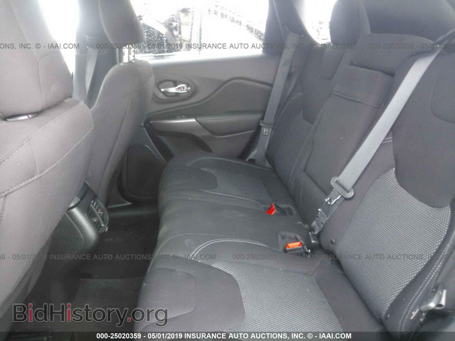 2019 JEEP CHEROKEE - VIN: 1C4PJLCB9KD223398 - Фото 8
