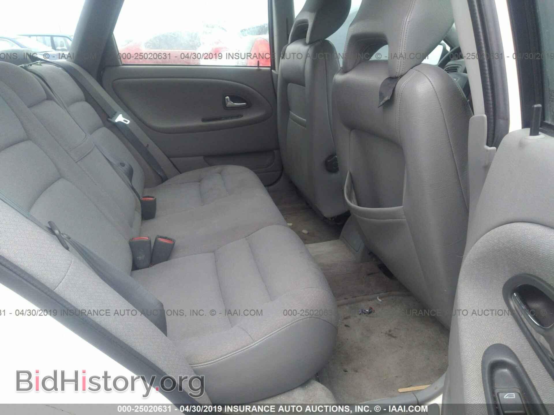 2000 VOLVO V40 - VIN: YV1VW2558YF432892 - Фото 8