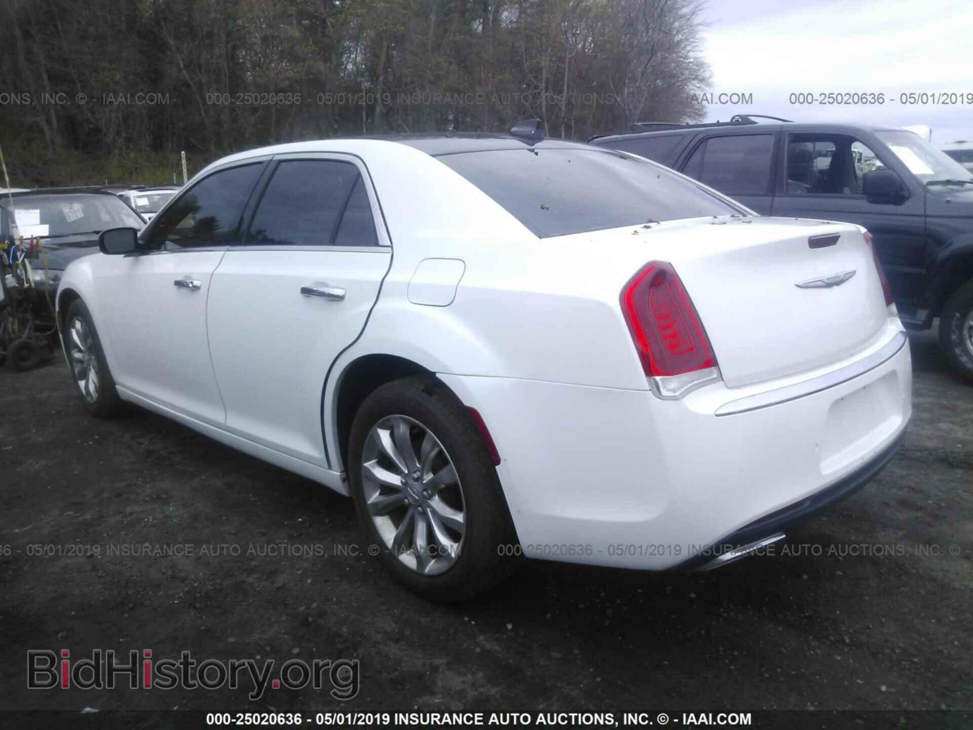 2015 CHRYSLER 300C - VIN: 2C3CCAKG3FH736430 - Фото 3