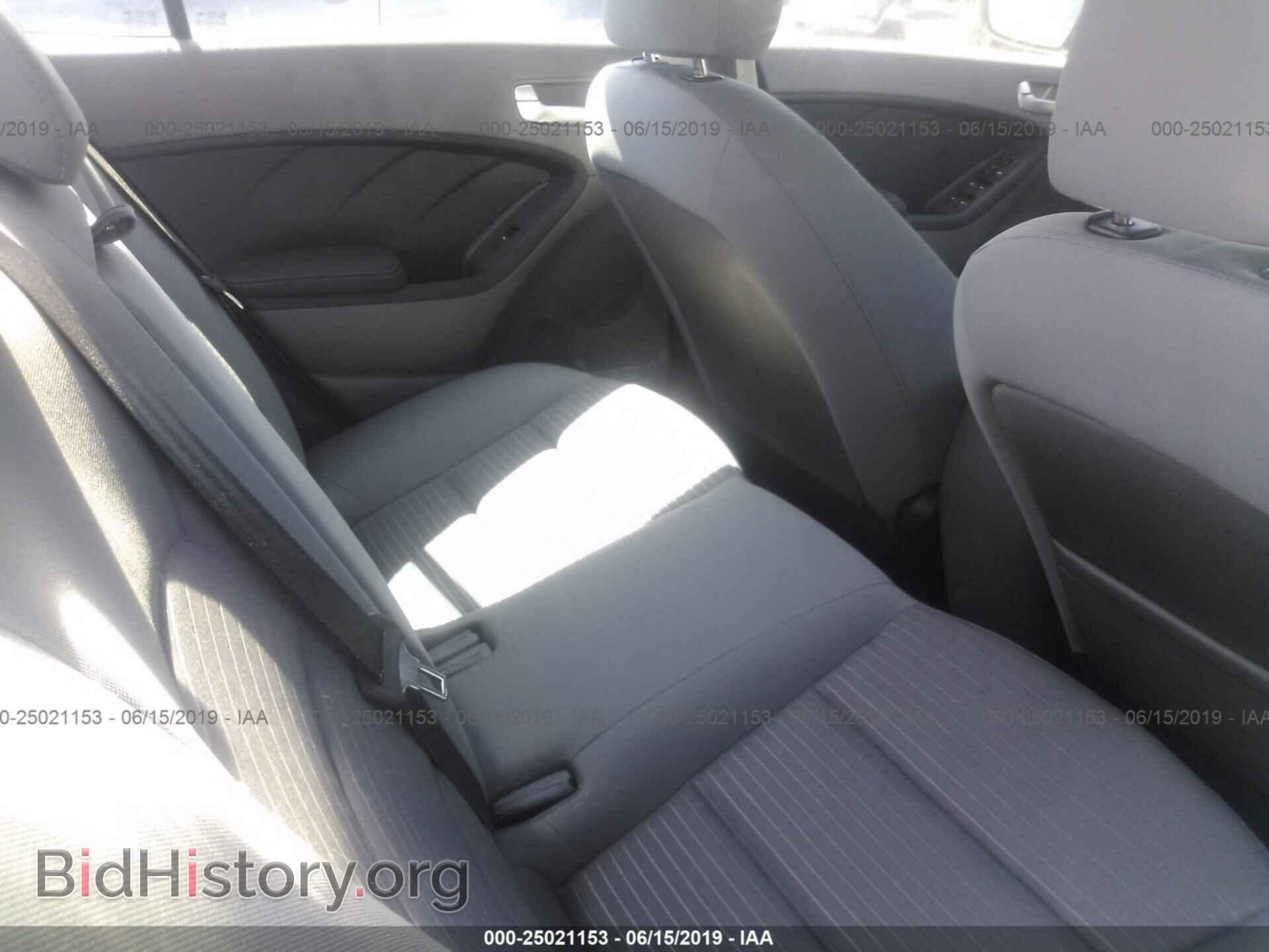 2017 KIA FORTE - VIN: 3KPFL4A79HE043324 - Photo 8