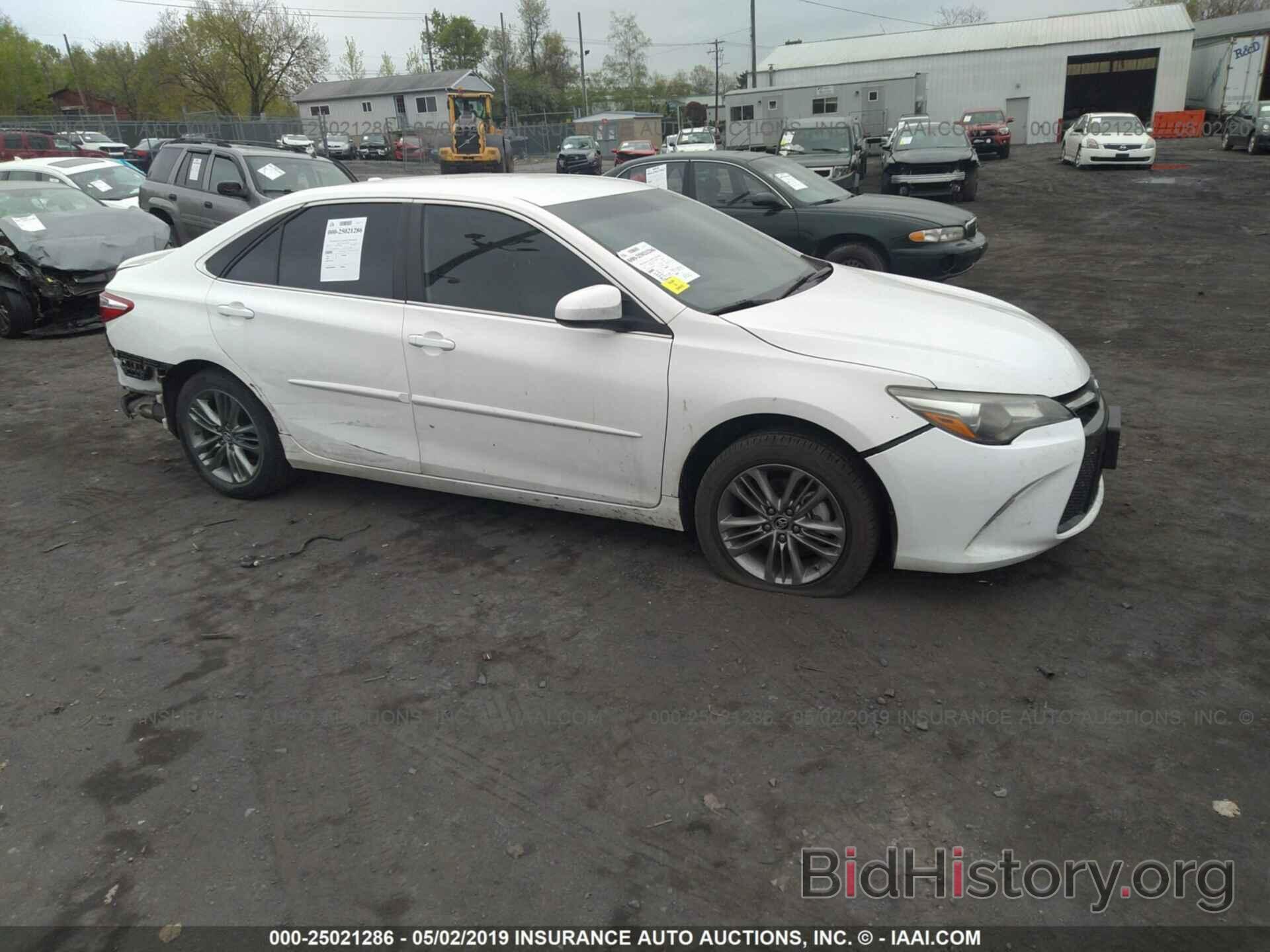 Photo 4T1BF1FK0FU067040 - TOYOTA CAMRY 2015