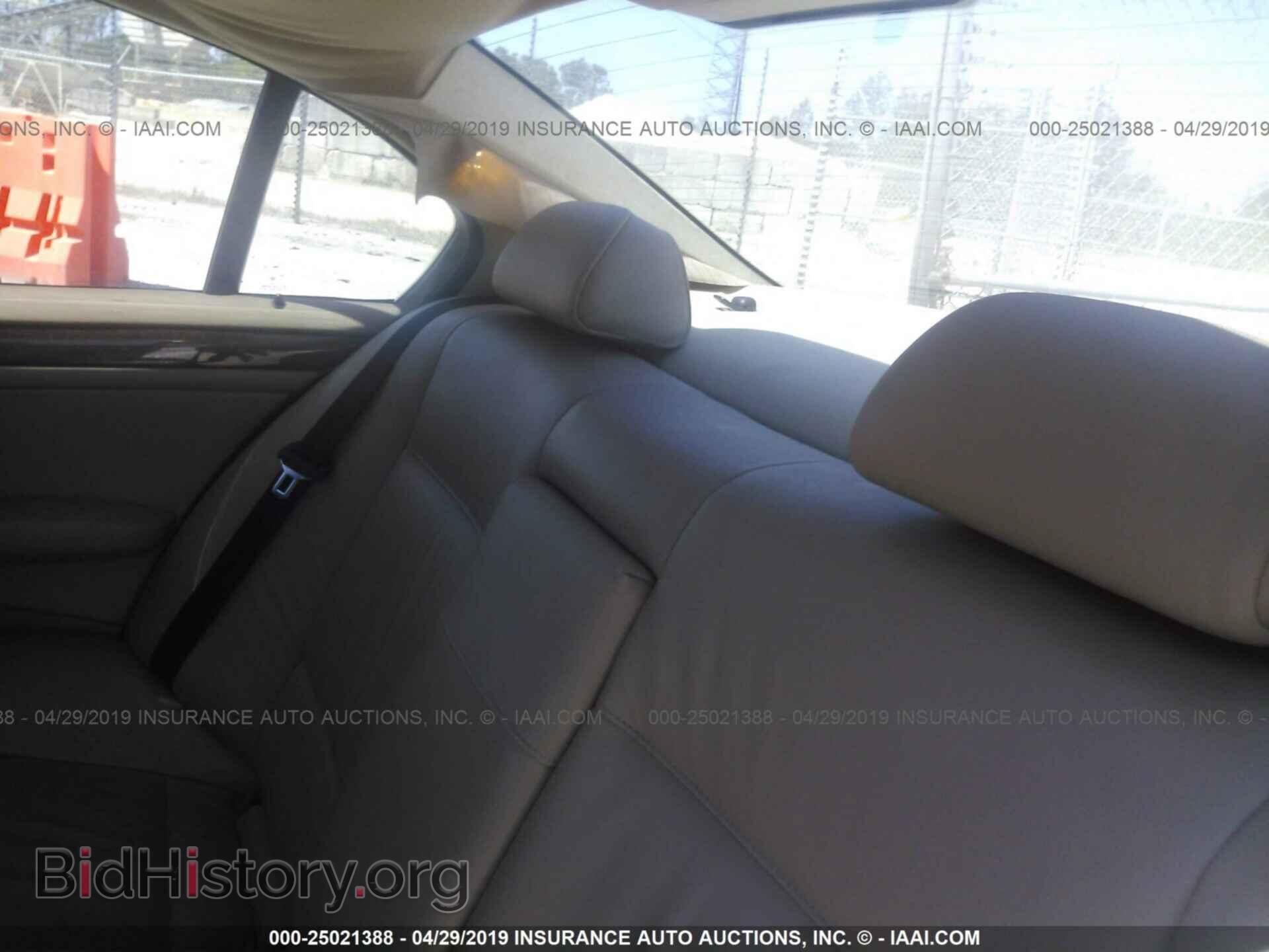 2001 BMW 330 - VIN: WBAAV53421FJ64203 - Фото 8