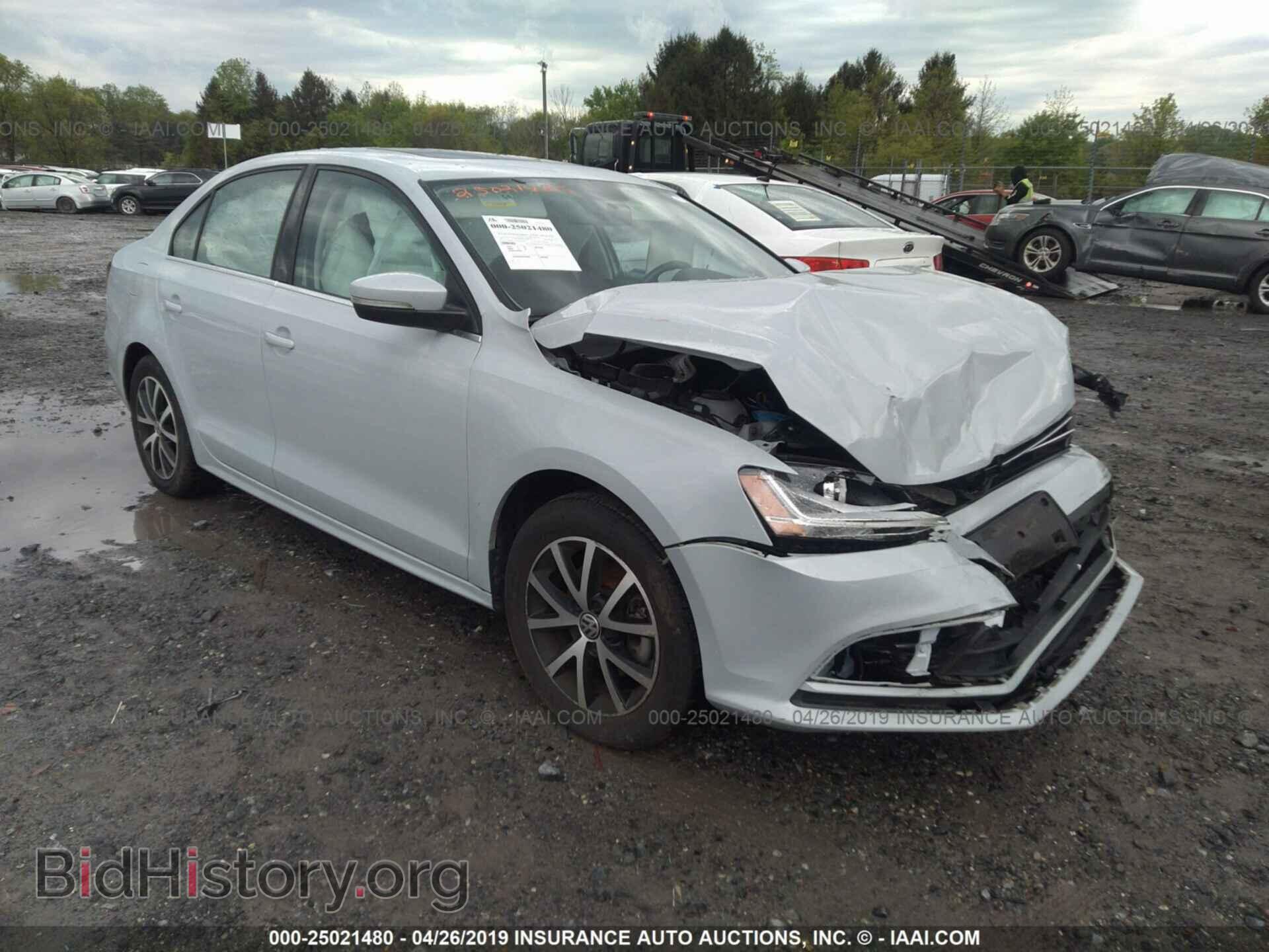 Фотография 3VWDB7AJ2HM279694 - VOLKSWAGEN JETTA 2017