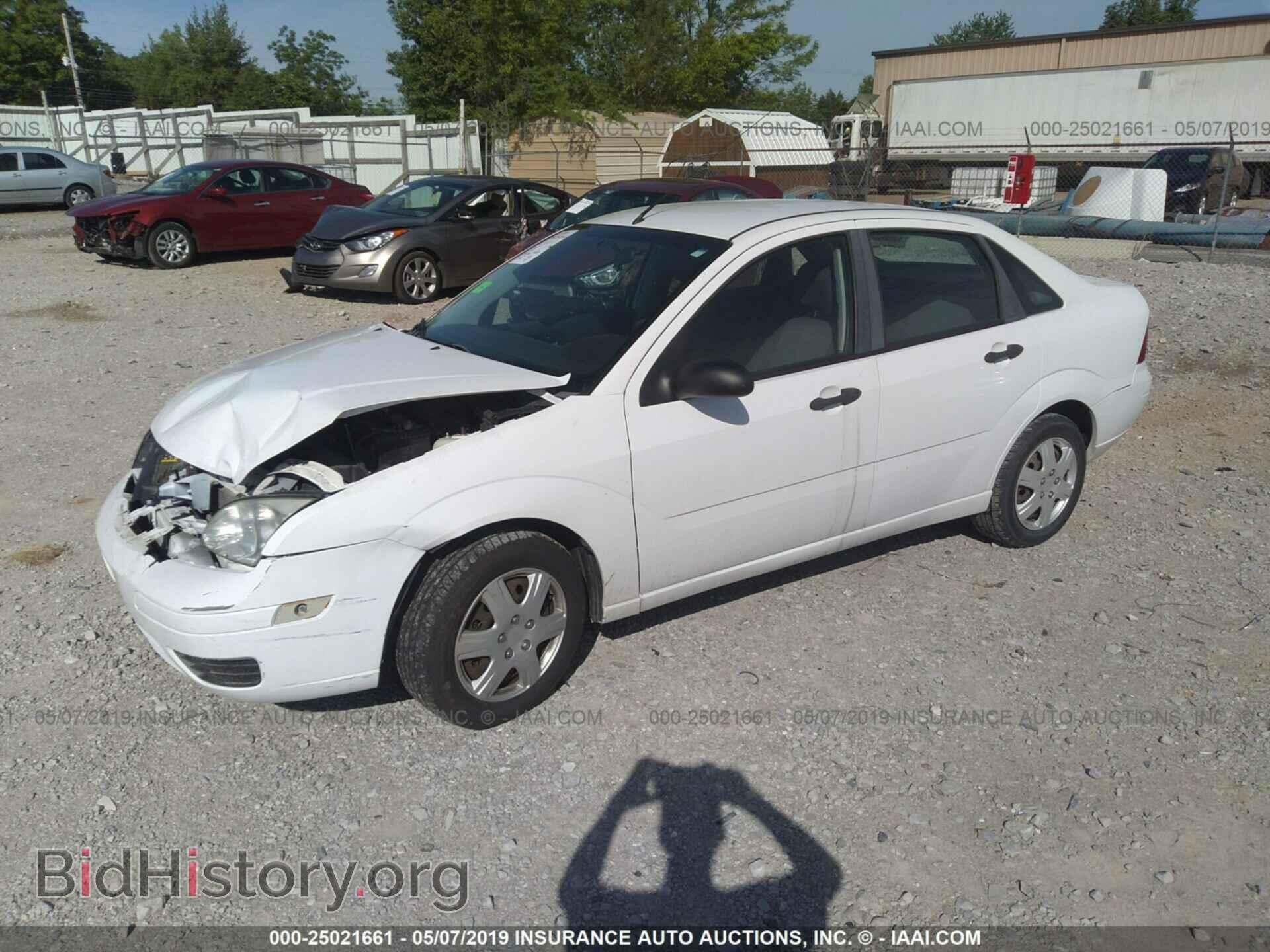 2007 FORD FOCUS - VIN: 1FAFP34N87W281815 - Фото 2