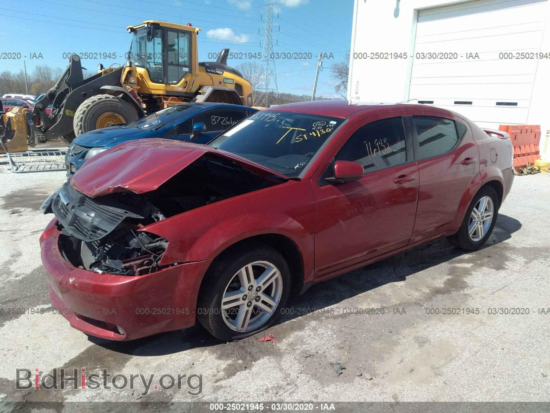 2010 Dodge Avenger - VIN: 1B3CC5FB1AN136413 - Фото 2