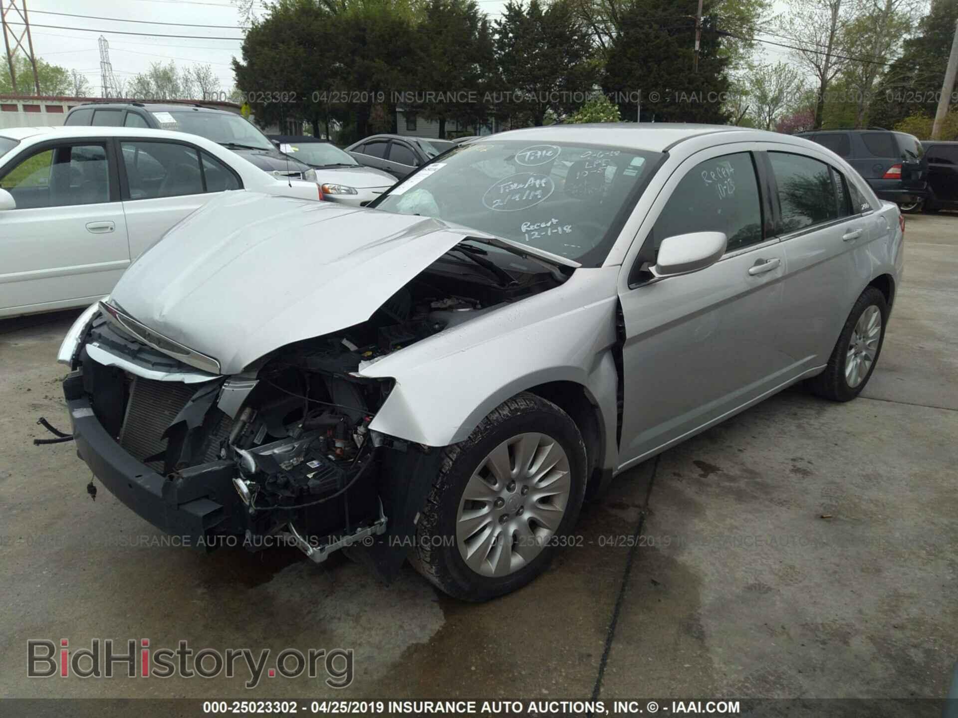 2012 CHRYSLER 200 - VIN: 1C3CCBAB4CN268402 - Фото 2