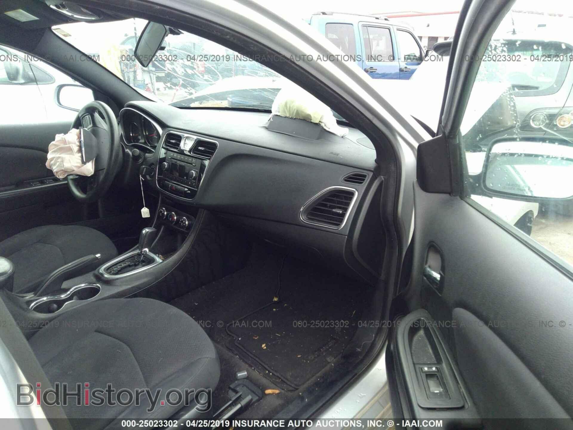 2012 CHRYSLER 200 - VIN: 1C3CCBAB4CN268402 - Фото 5