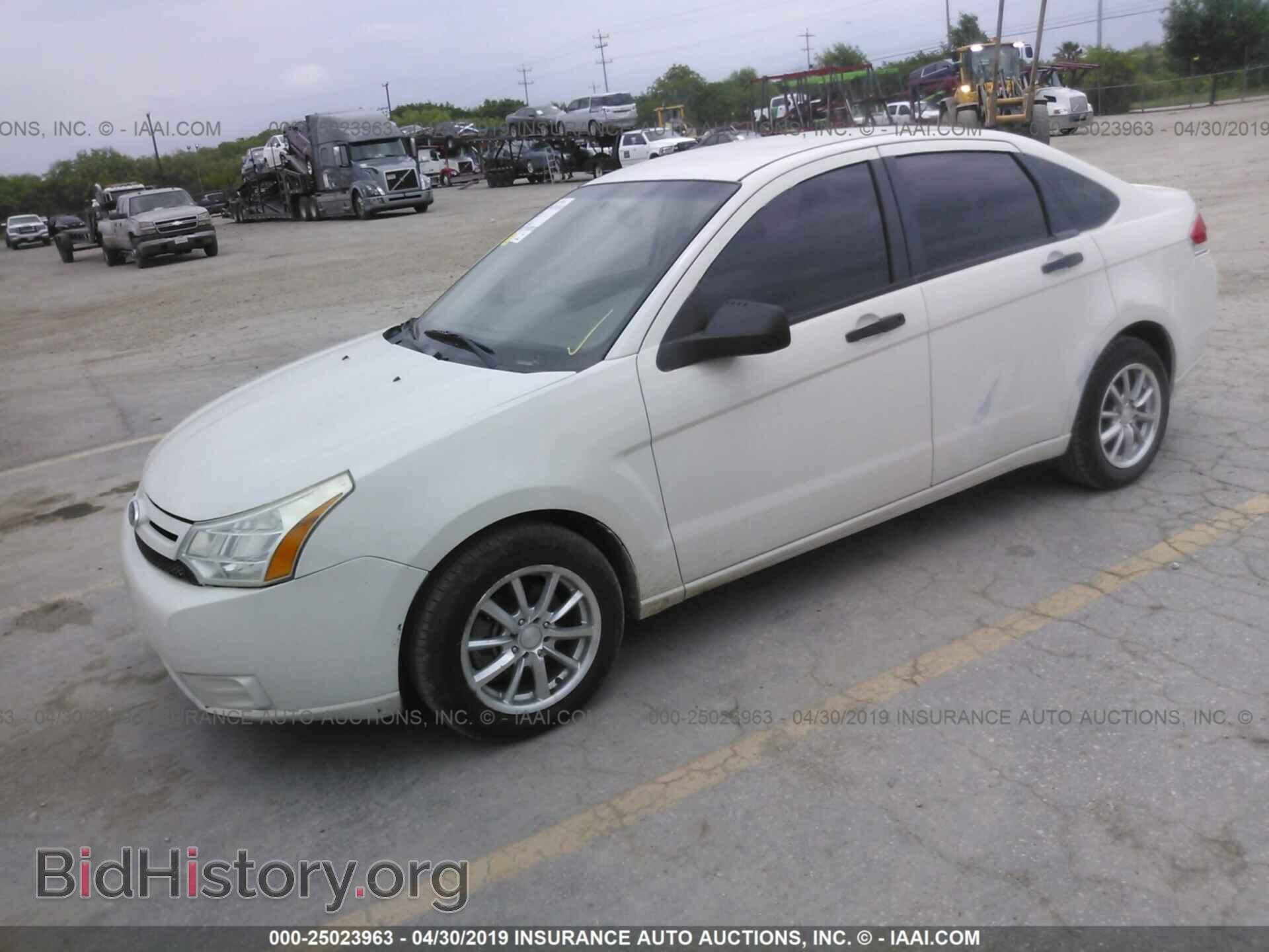 2010 FORD FOCUS - VIN: 1FAHP3EN9AW267002 - Фото 2