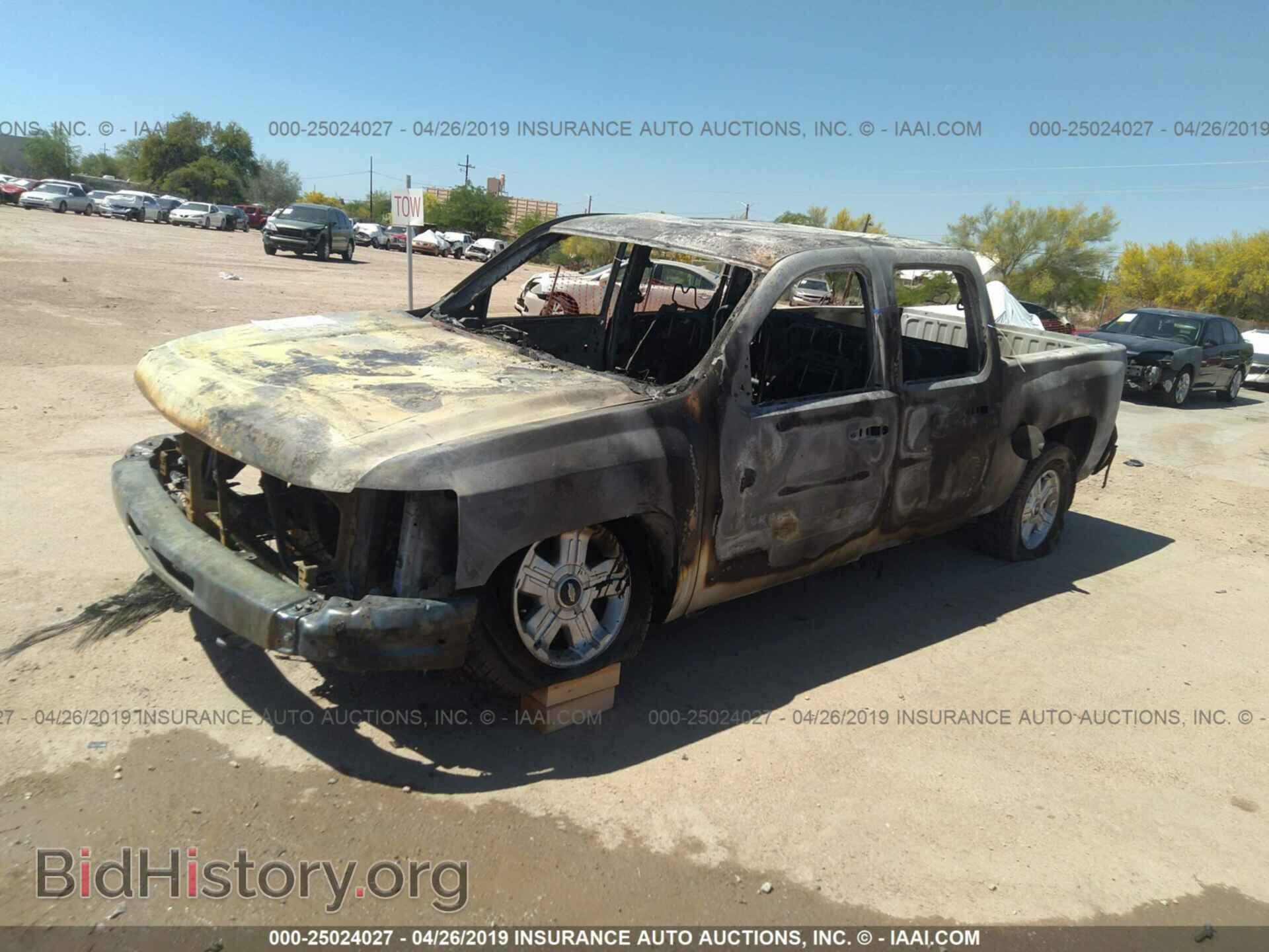 2013 CHEVROLET SILVERADO - VIN: 3GCPCSE05DG213960 - Фото 2