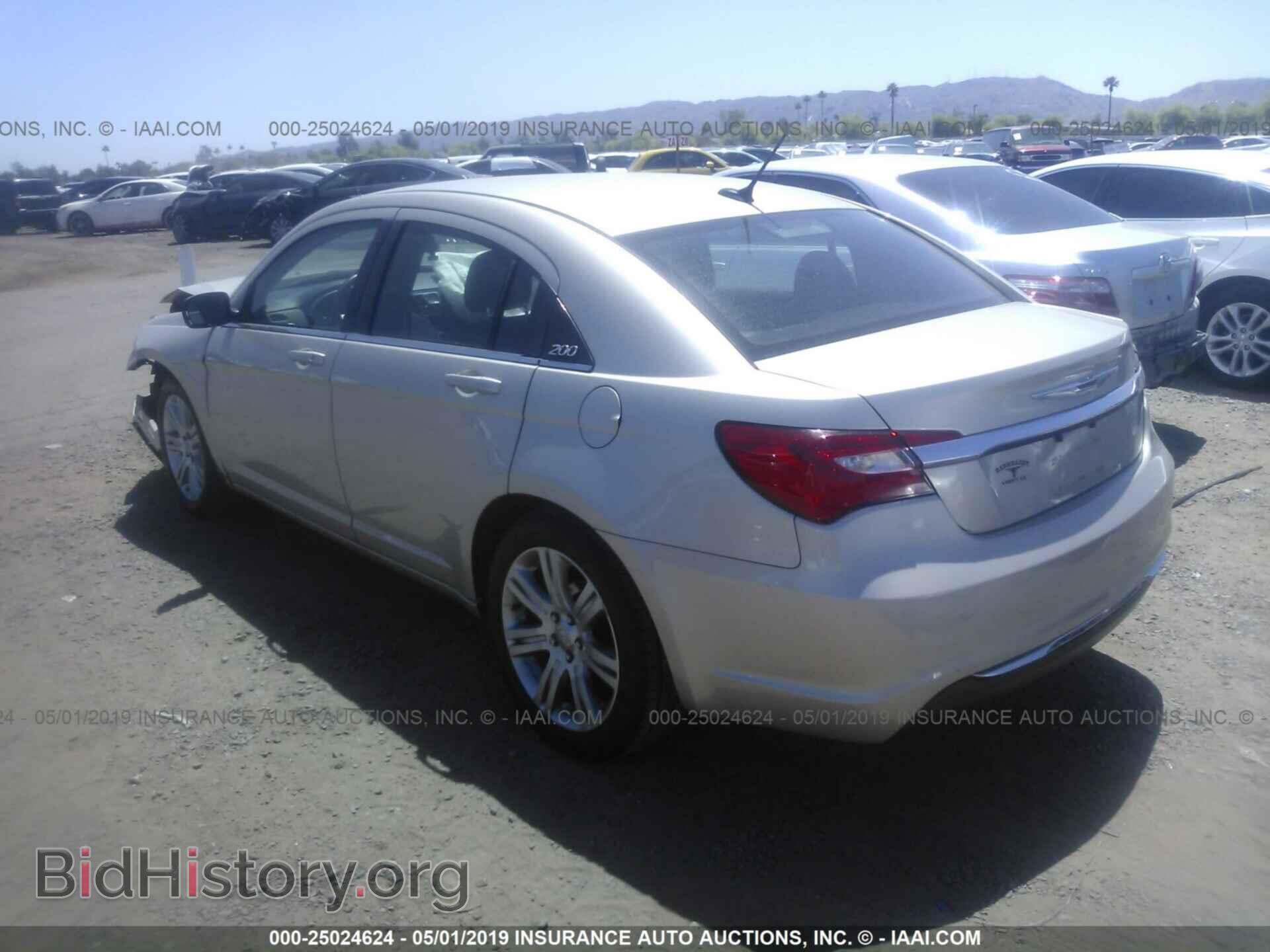 2013 CHRYSLER 200 - VIN: 1C3CCBBB3DN724034 - Фото 3