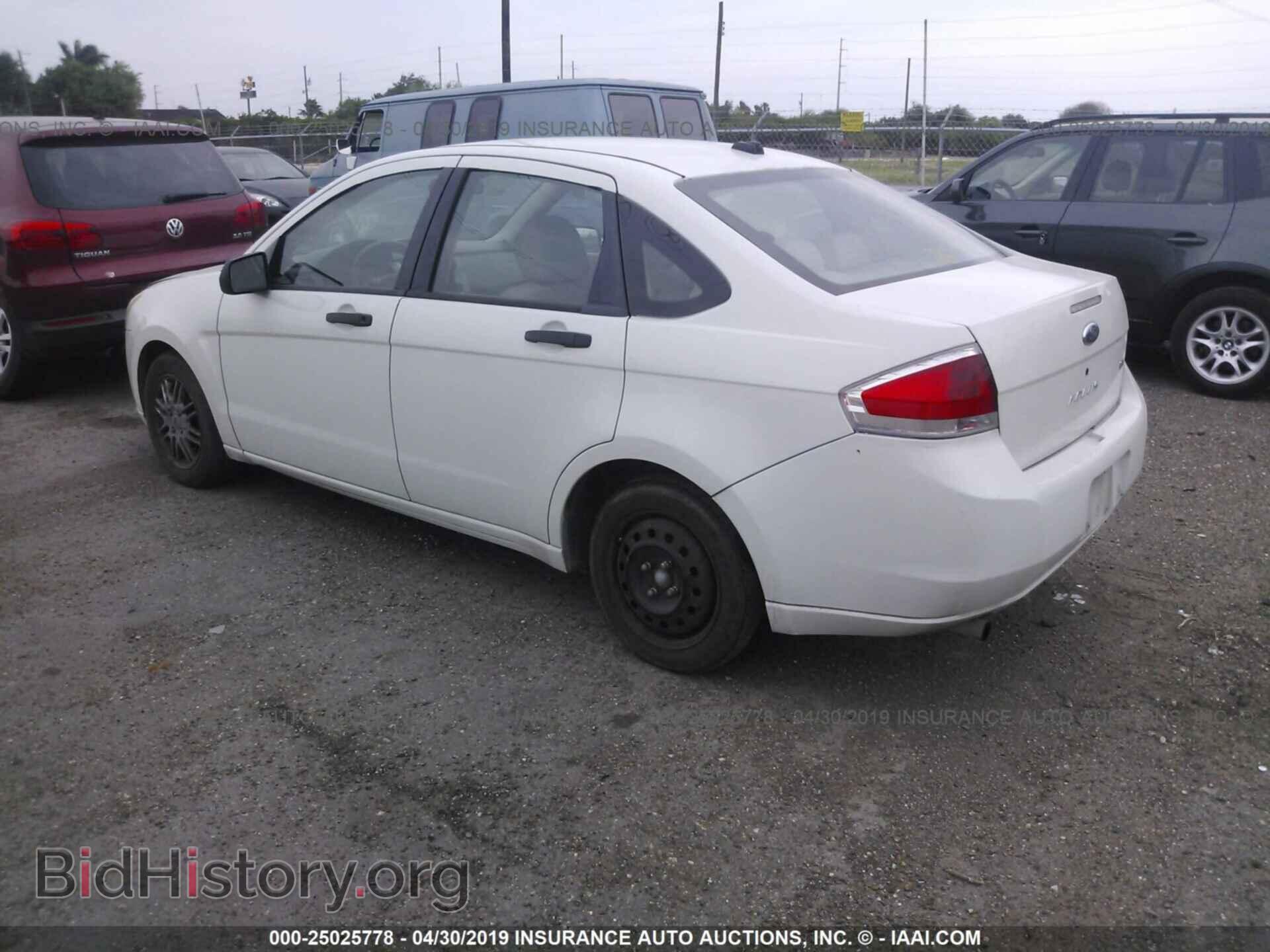 2009 FORD FOCUS - VIN: 1FAHP35N09W143695 - Photo 3