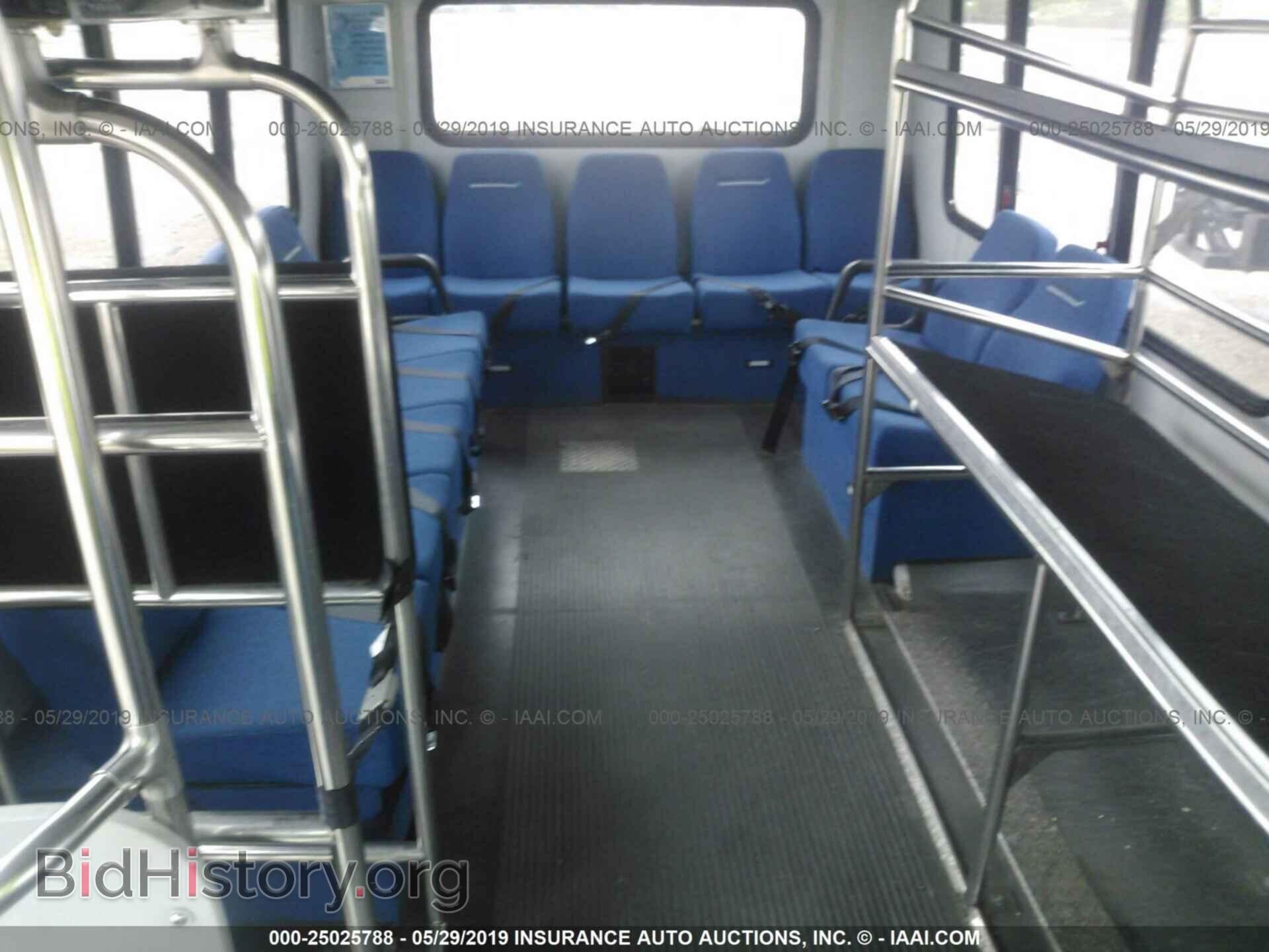 2011 FORD ECONOLINE - VIN: 1FDEE3FL8BDA46211 - Фото 8