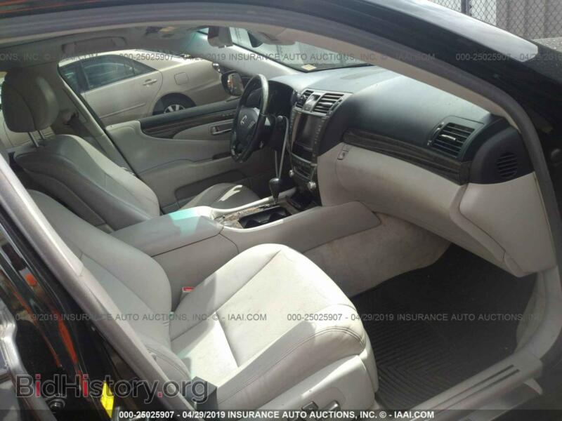 2010 Lexus LS (VIN JTHBL5EF3A5094999) — фото 5 из 10