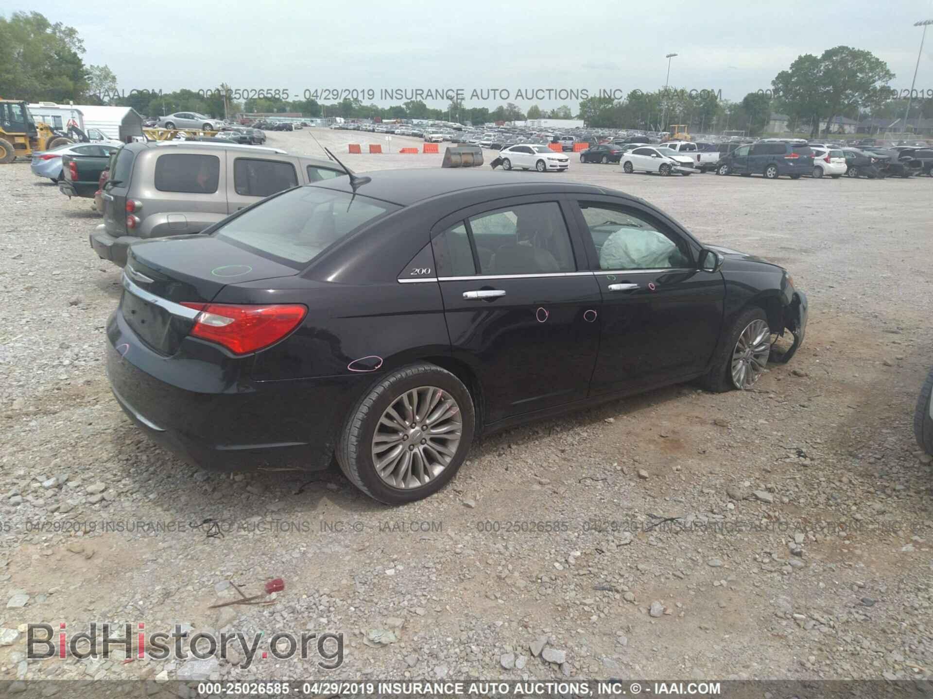2012 CHRYSLER 200 - VIN: 1C3CCBCB3CN257372 - Фото 4