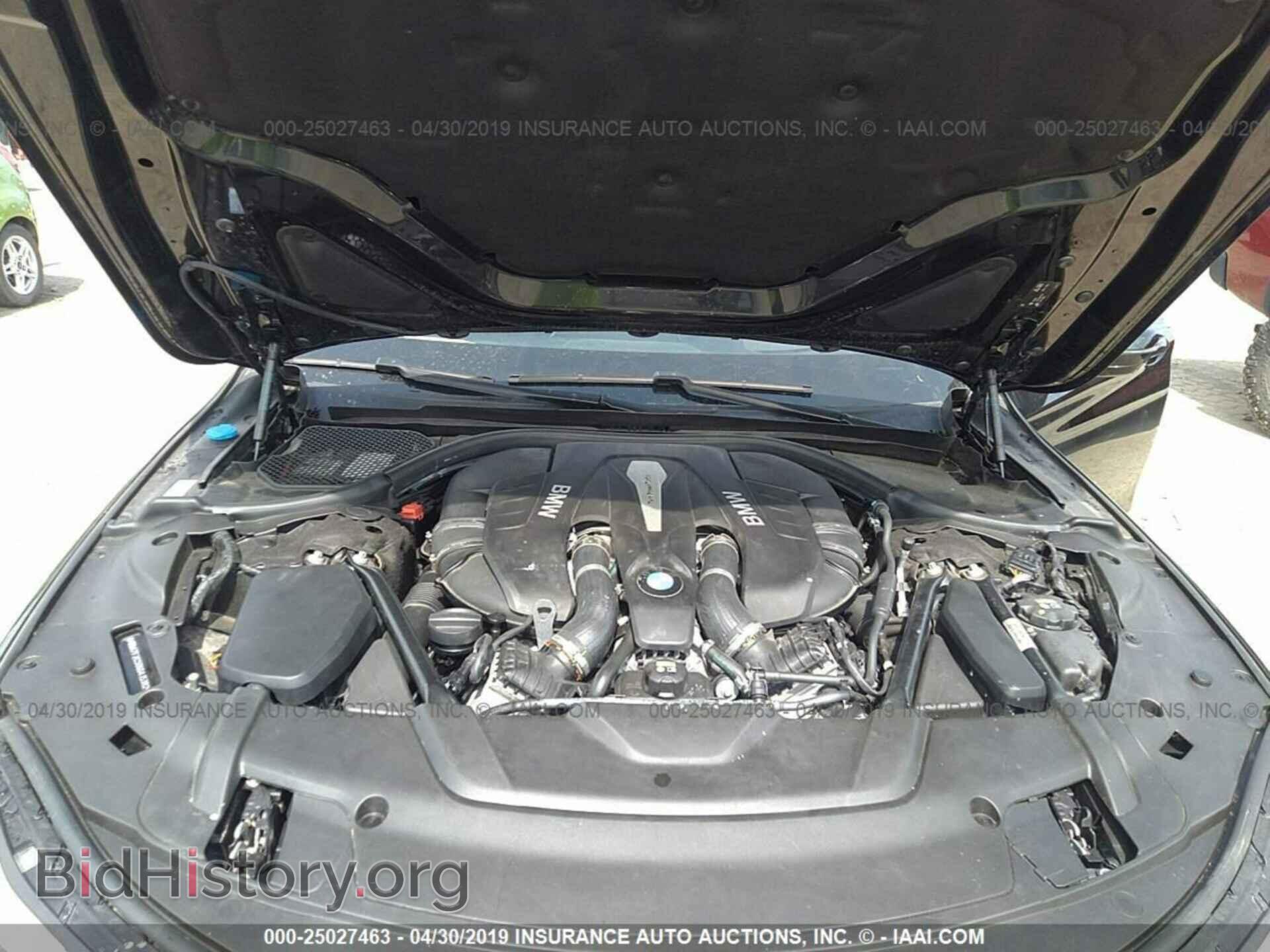 2016 BMW 750 - VIN: WBA7F2C50GG415382 - Фото 10