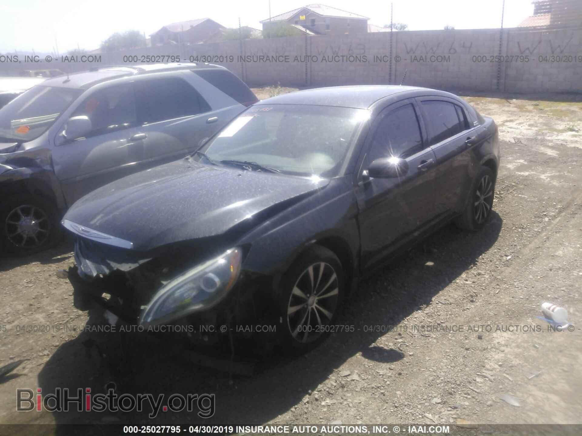 2013 CHRYSLER 200 - VIN: 1C3CCBBB8DN573501 - Фото 2