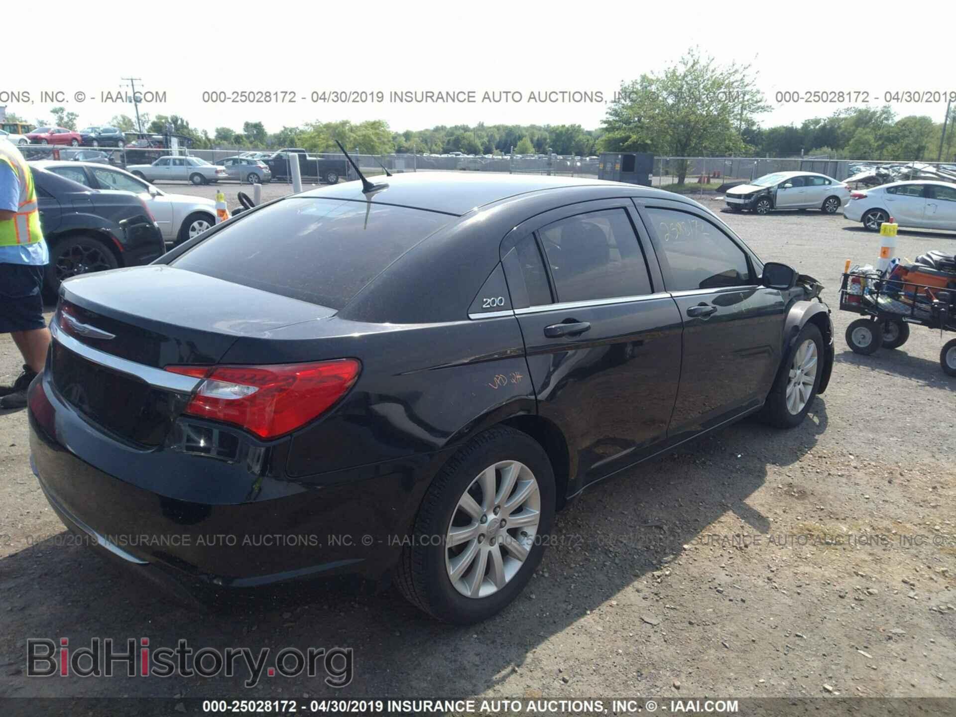 2013 CHRYSLER 200 - VIN: 1C3CCBBG9DN703328 - Photo 4