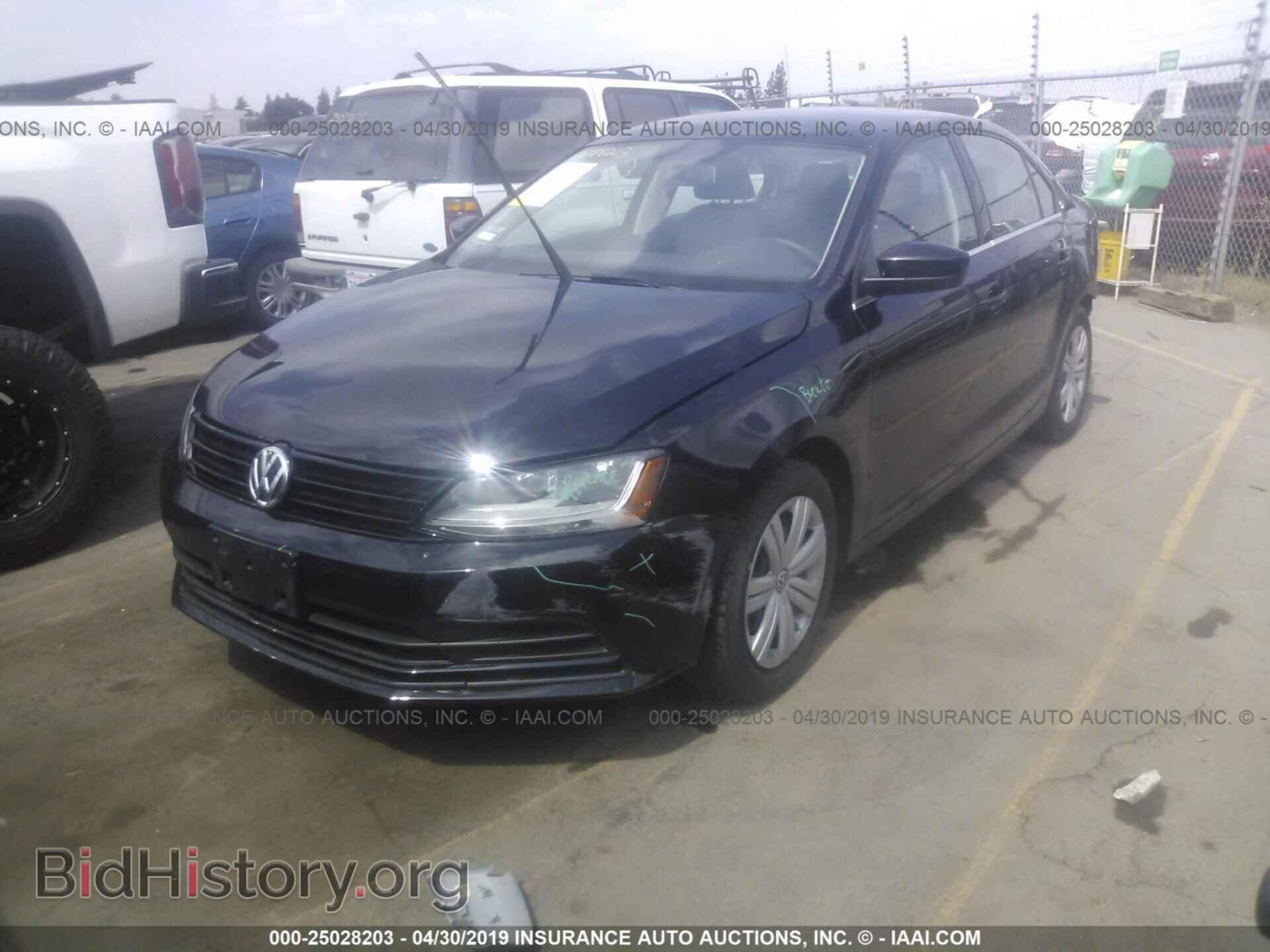 2017 VOLKSWAGEN JETTA - VIN: 3VW2B7AJ5HM401892 - Photo 2