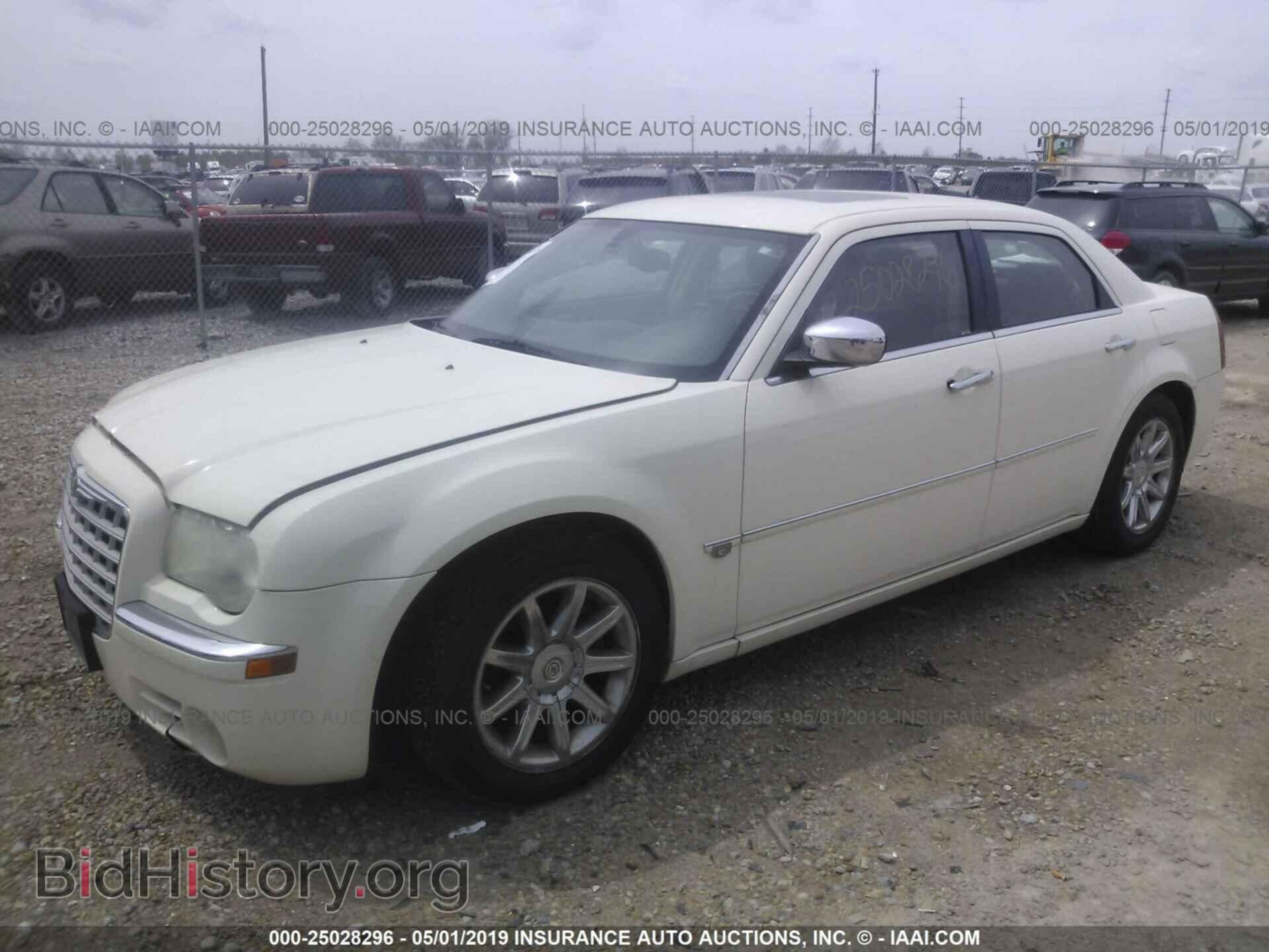 2005 CHRYSLER 300C - VIN: 2C3AA63H25H519578 - Фото 2