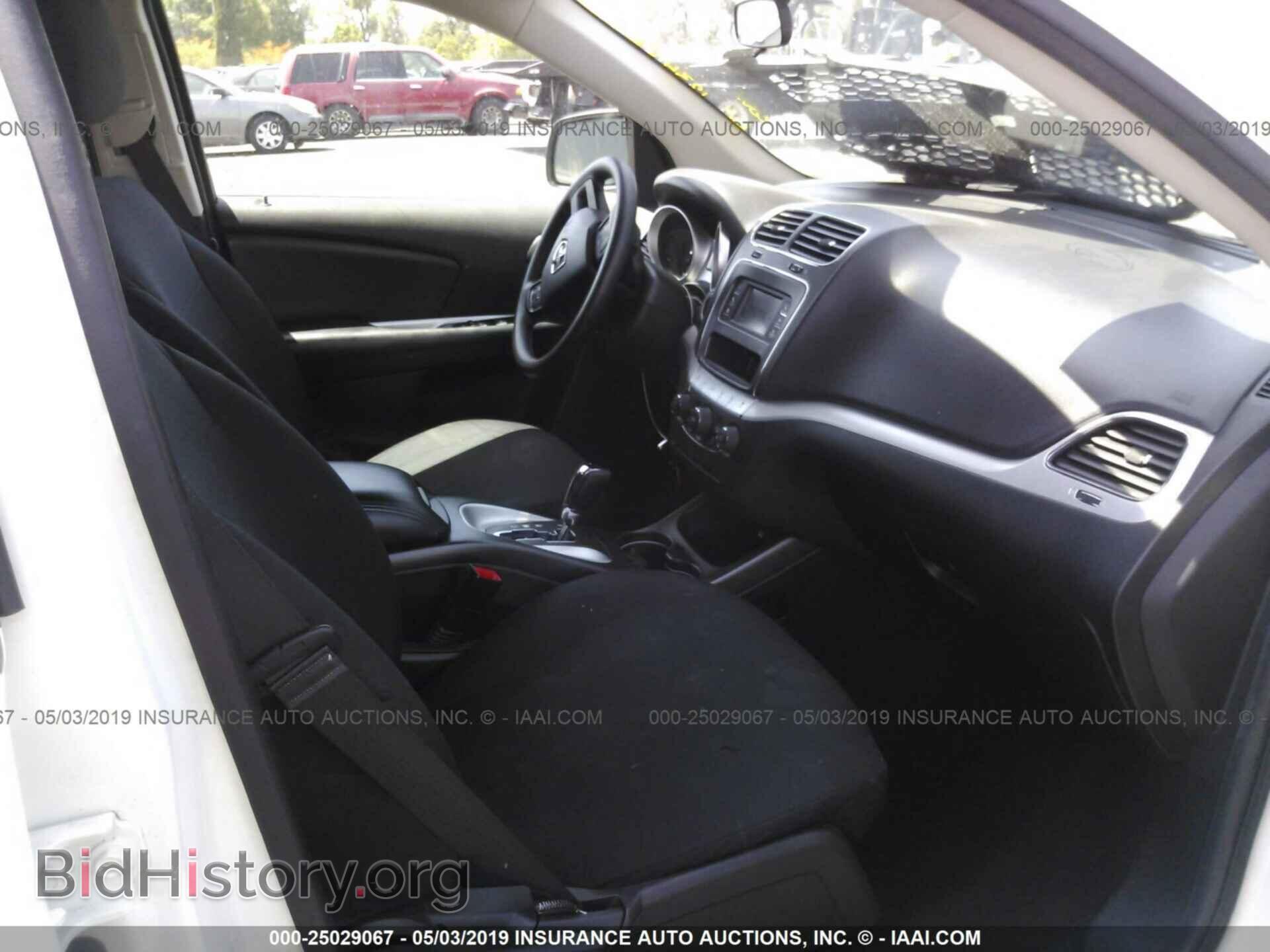 2018 DODGE JOURNEY - VIN: 3C4PDCAB7JT183275 - Фото 5