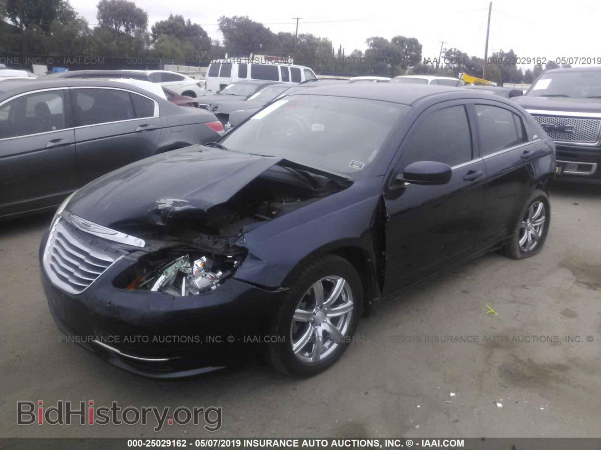 2012 CHRYSLER 200 - VIN: 1C3CCBBB4CN106557 - Фото 2