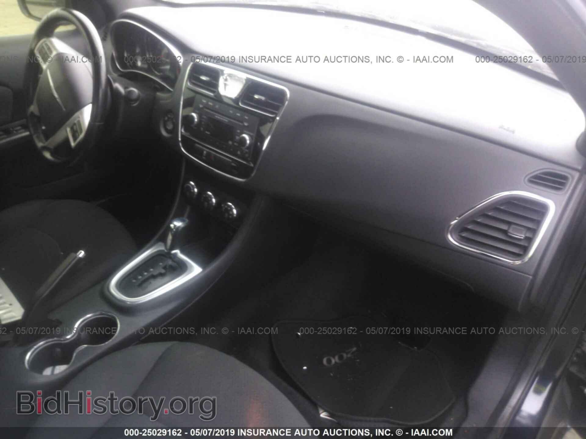 2012 CHRYSLER 200 - VIN: 1C3CCBBB4CN106557 - Фото 5