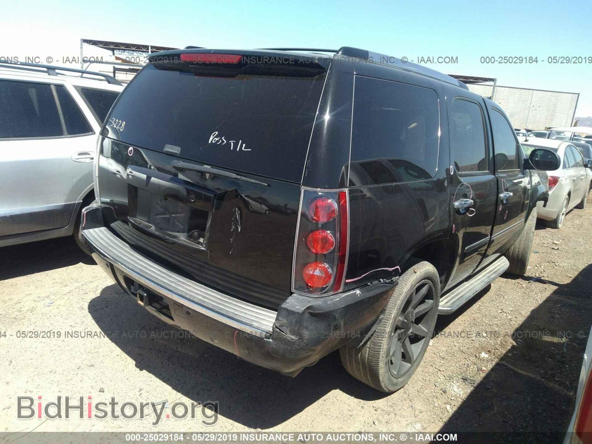2011 GMC YUKON - VIN: 1GKS2EEF3BR236285 - Photo 4