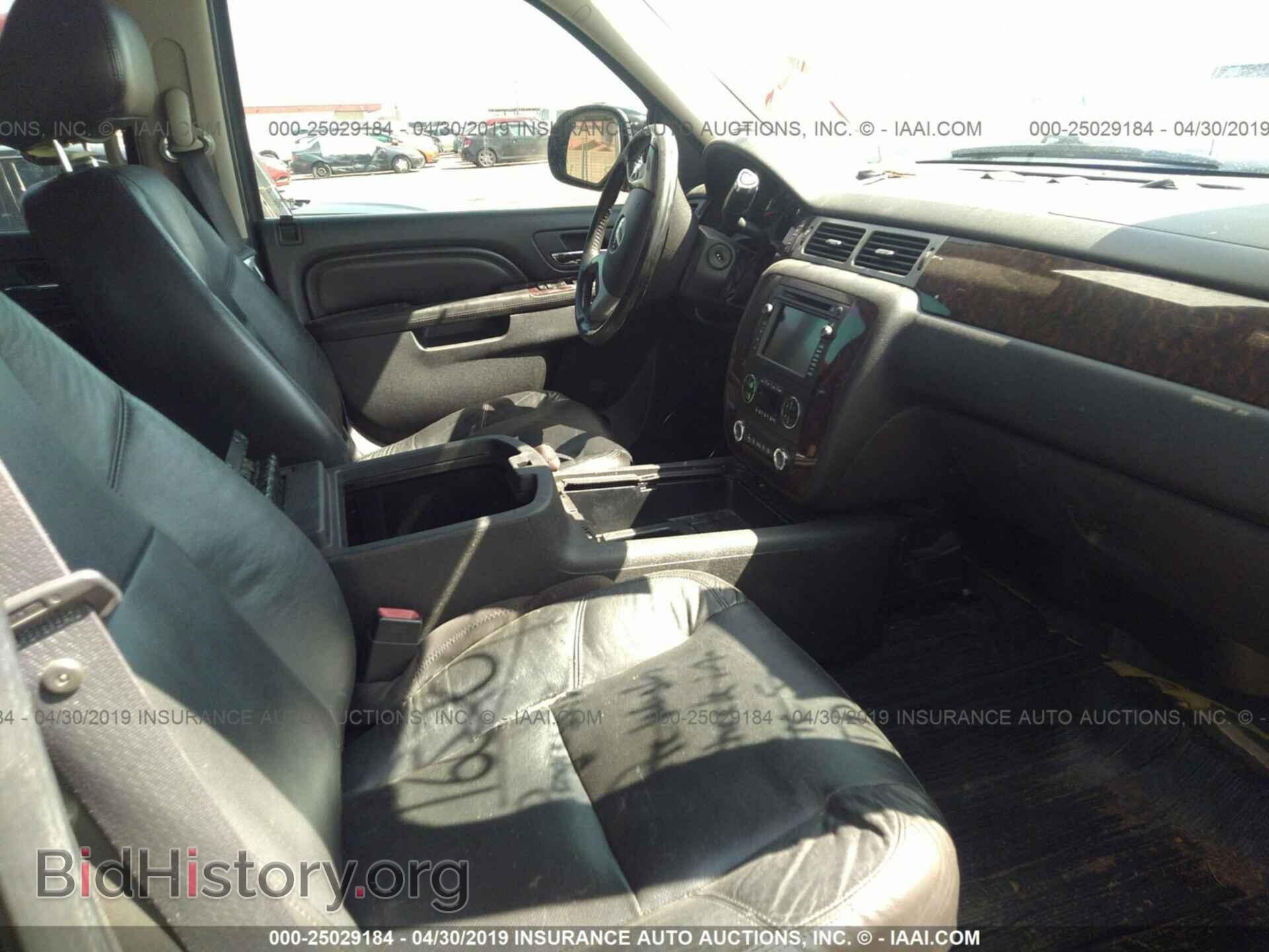 2011 GMC YUKON - VIN: 1GKS2EEF3BR236285 - Photo 5