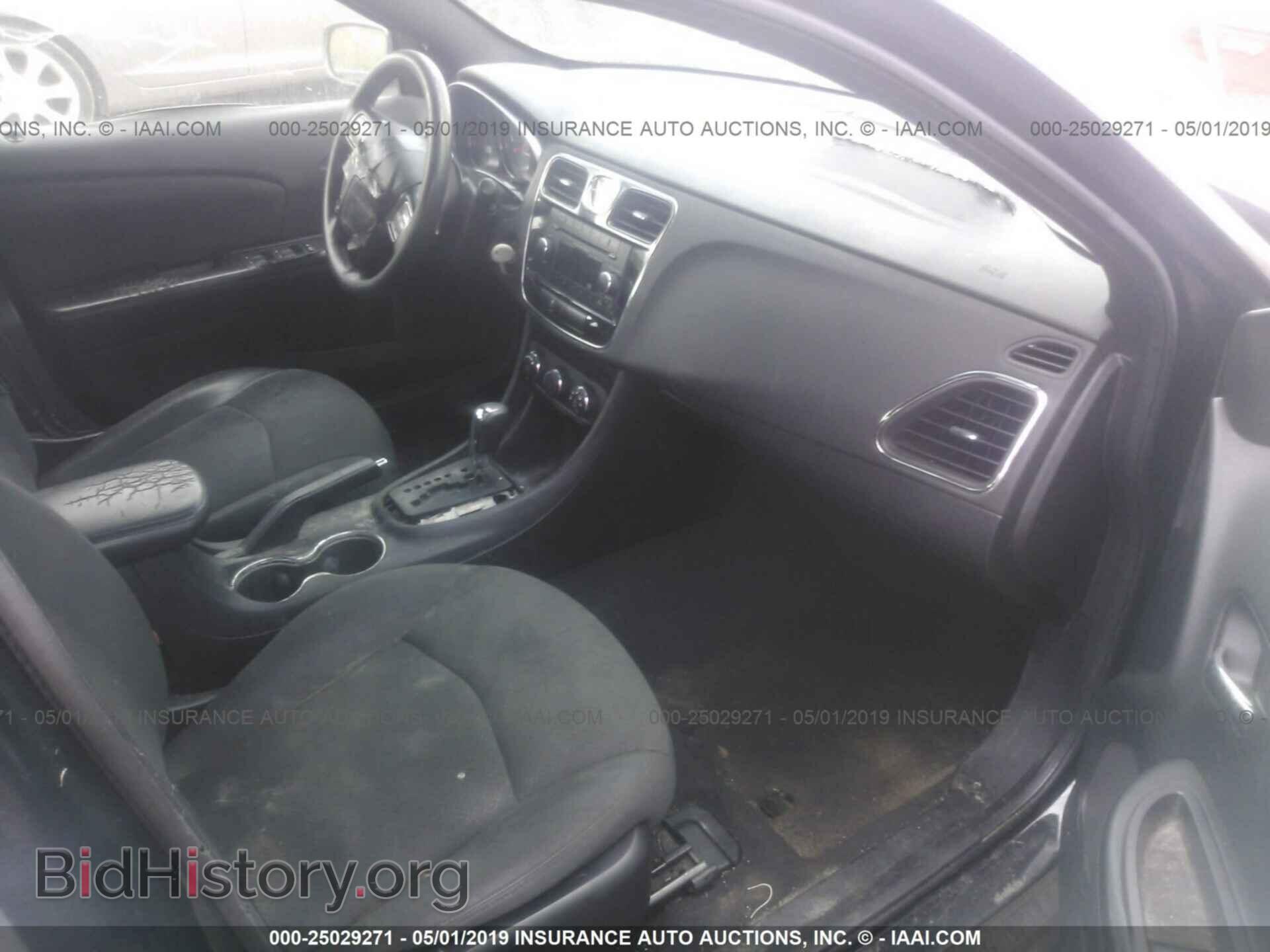 2012 CHRYSLER 200 - VIN: 1C3CCBAB8CN138932 - Photo 5